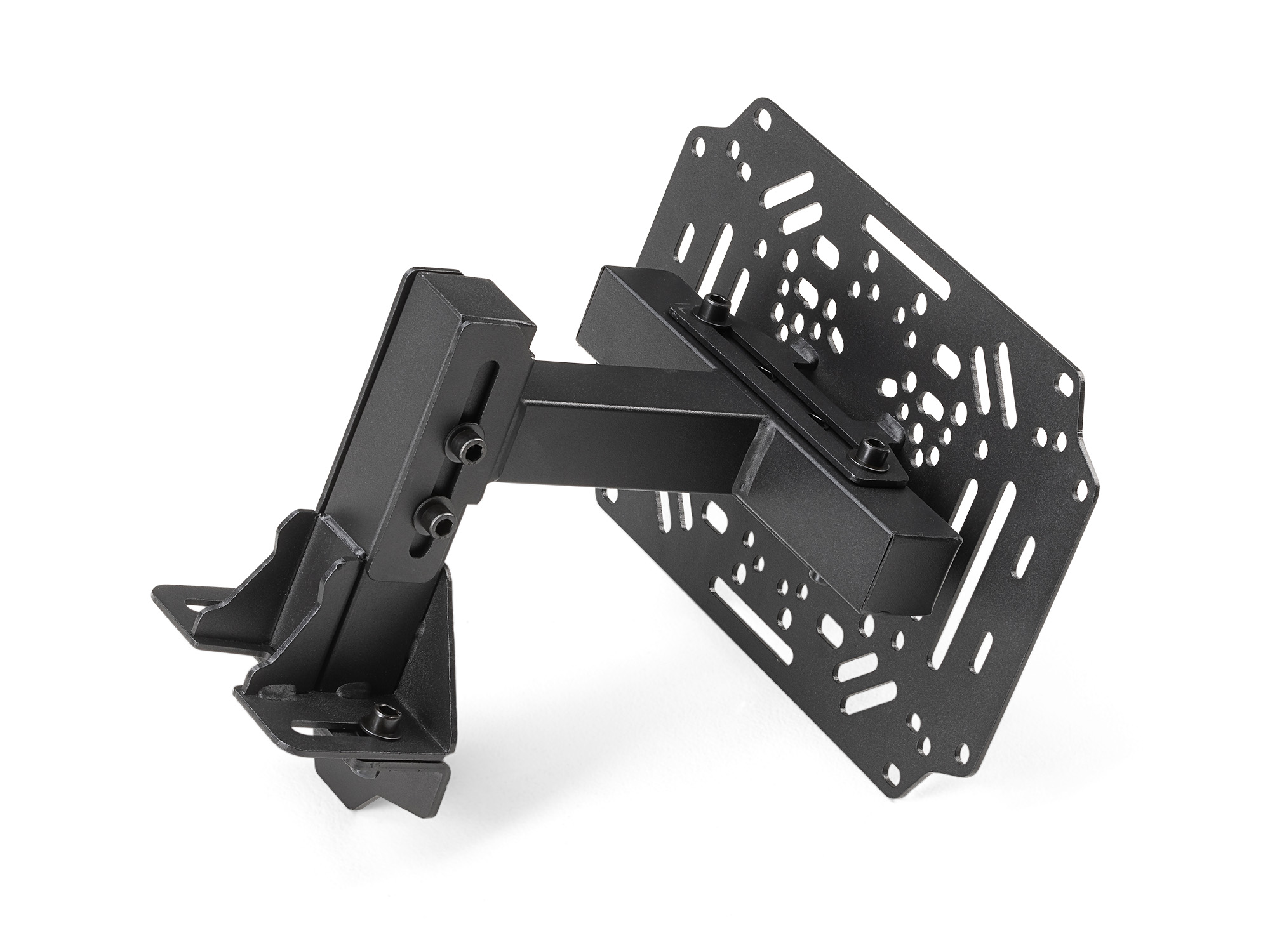 Soporte metálico negro con placa de montaje, orificios y ranuras, aislado sobre fondo blanco. Hardware visible.
