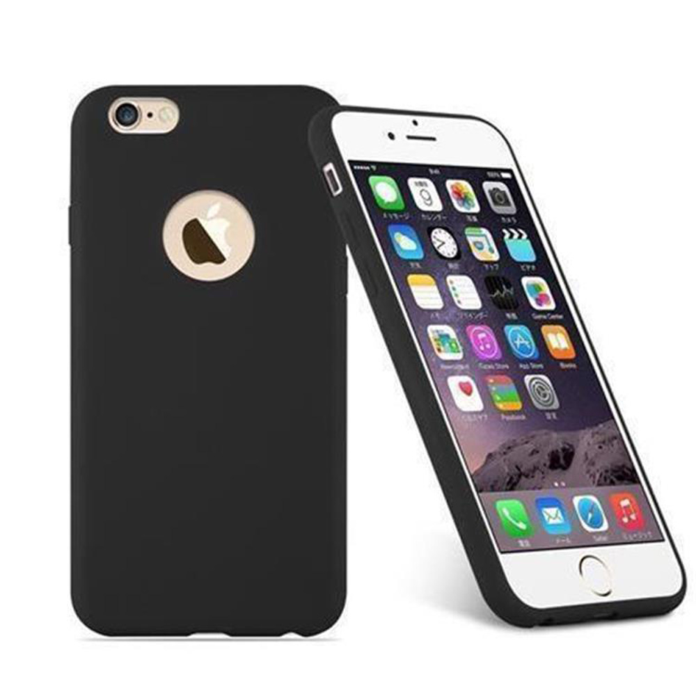 iPhone nero con custodia. Il telefono è a destra, mostra lo schermo con le icone. La custodia è a sinistra.