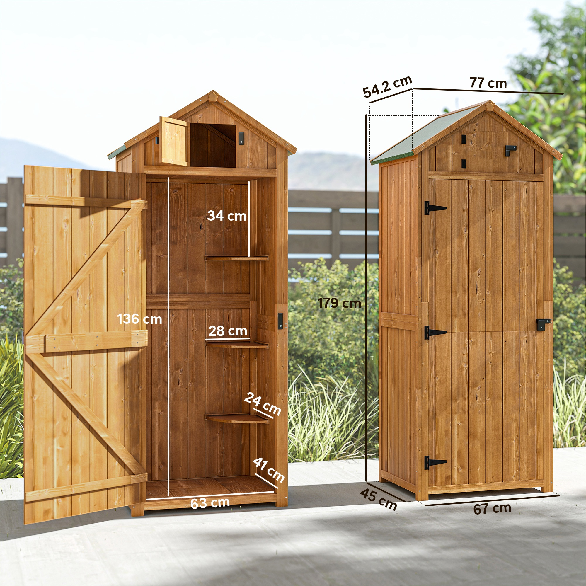 Due capannoni di legno con porte aperte. Le dimensioni sono indicate. Lo sfondo mostra una staccionata di legno e vegetazione.