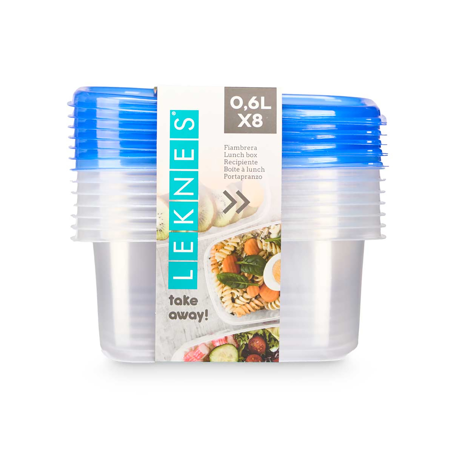 Una pila di contenitori per il pranzo in plastica trasparente con coperchi blu, un'etichetta con immagini di cibo e testo multilingue.