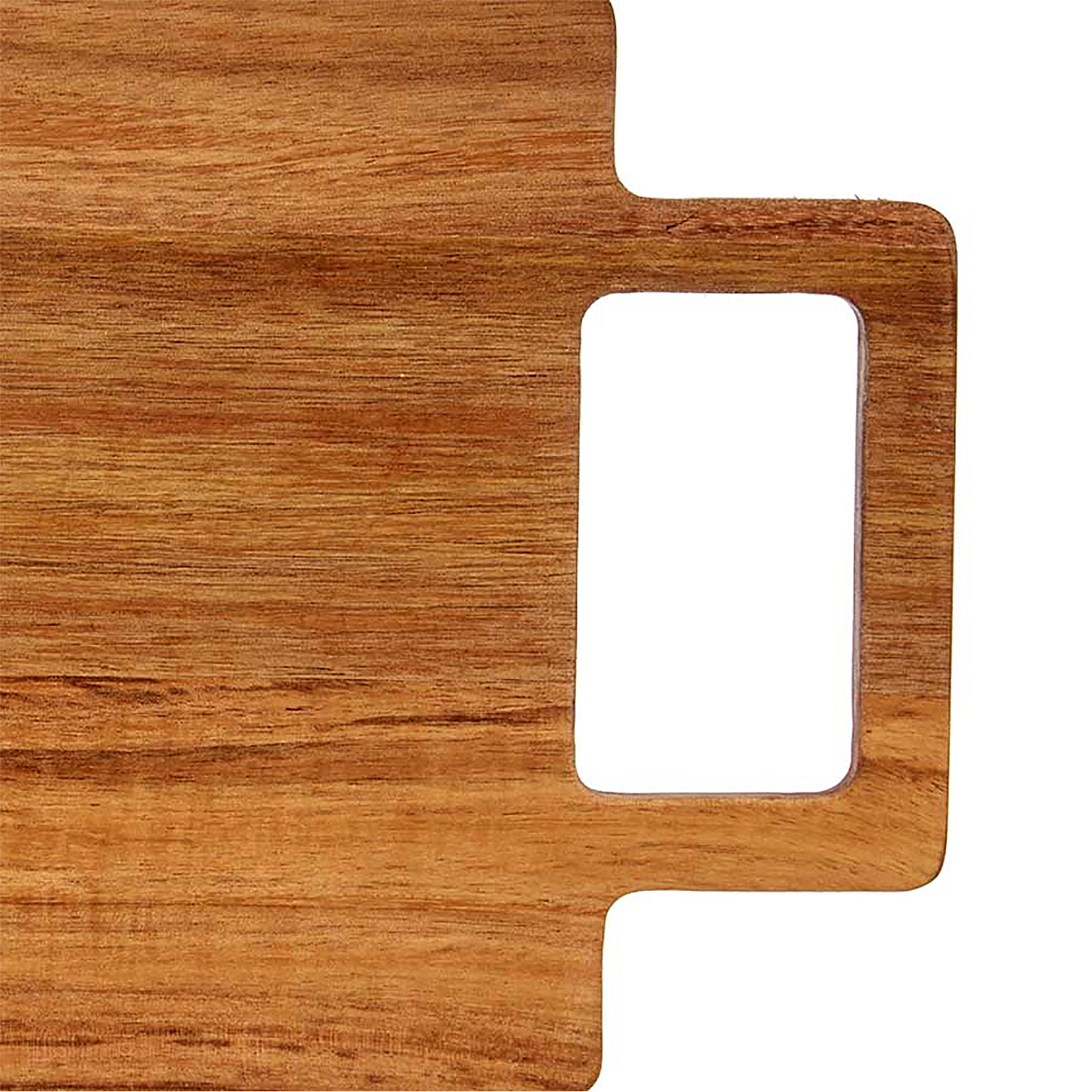 Tagliere in legno con manico. La tavola è marrone con venature del legno visibili e il manico ha un ritaglio rettangolare.