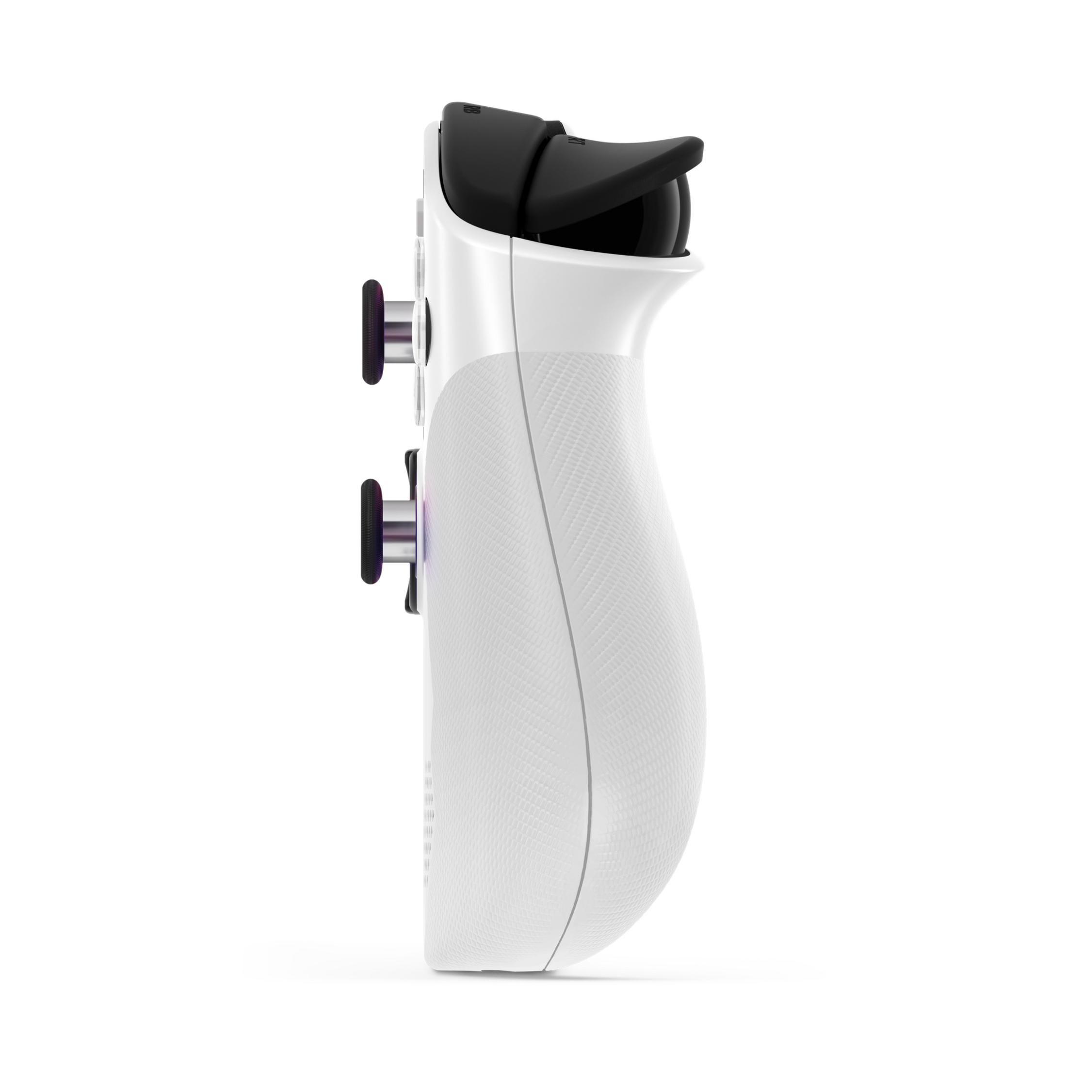 Ein weißer Gaming-Controller wird von der Seite betrachtet. Er hat schwarze Knöpfe und einen strukturierten Griff.