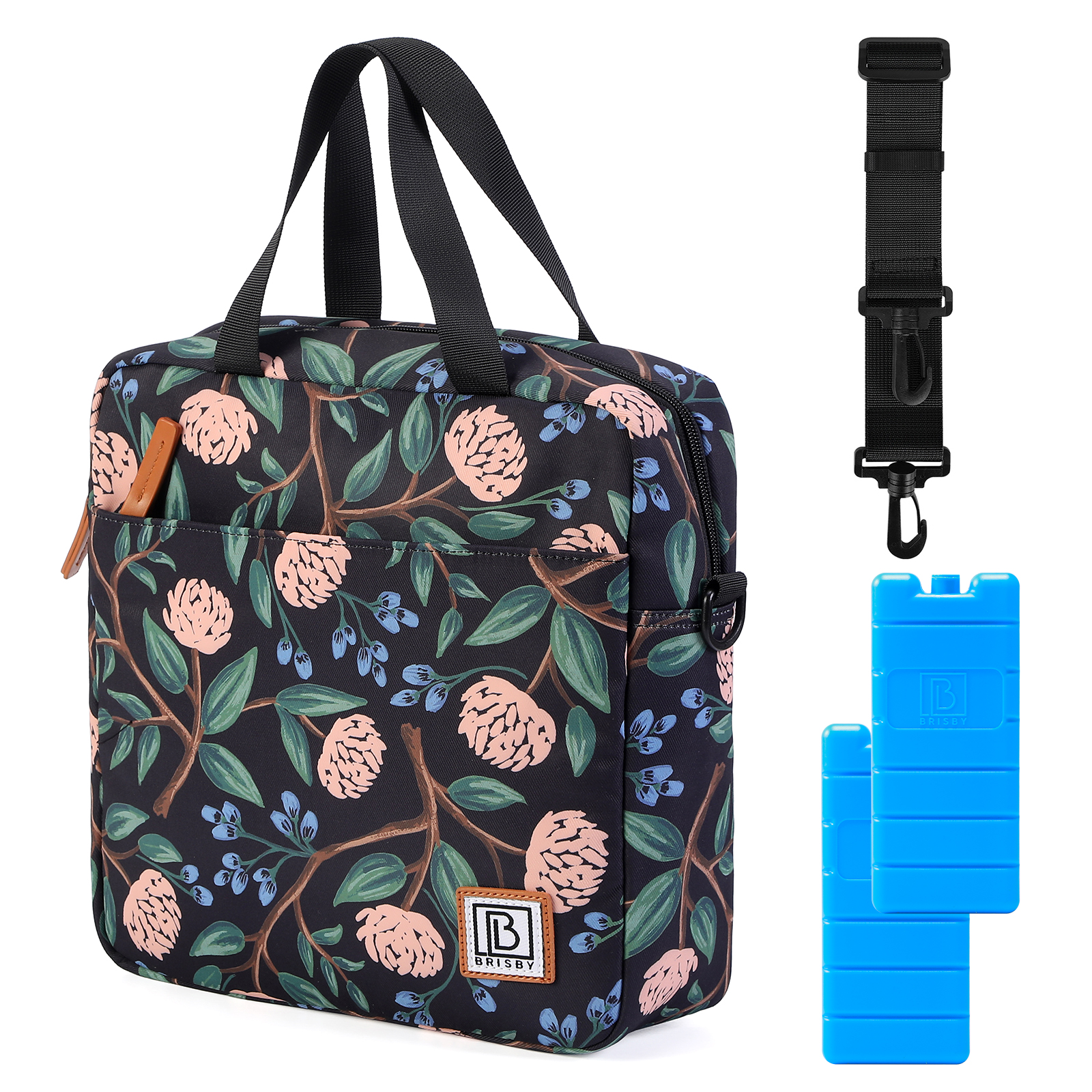 Bloemen lunchtas met zwarte handvatten, een riem en twee blauwe koelelementen. Donkere achtergrond met roze bloemen en groene bladeren.