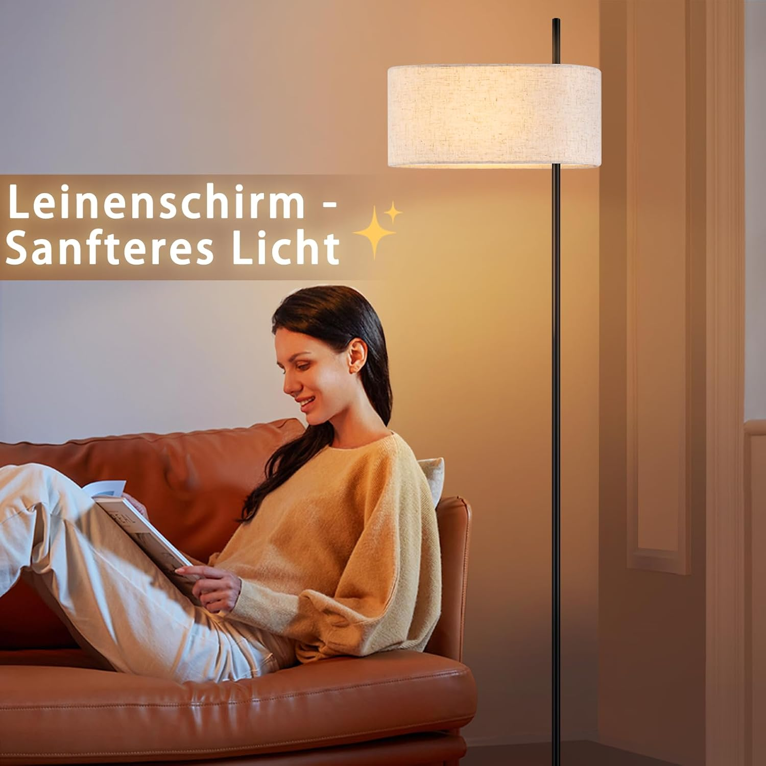 Kobieta czyta na skórzanej kanapie w pobliżu lampy. Lampa ma cylindryczny klosz. Pokój ma ciepłe oświetlenie.