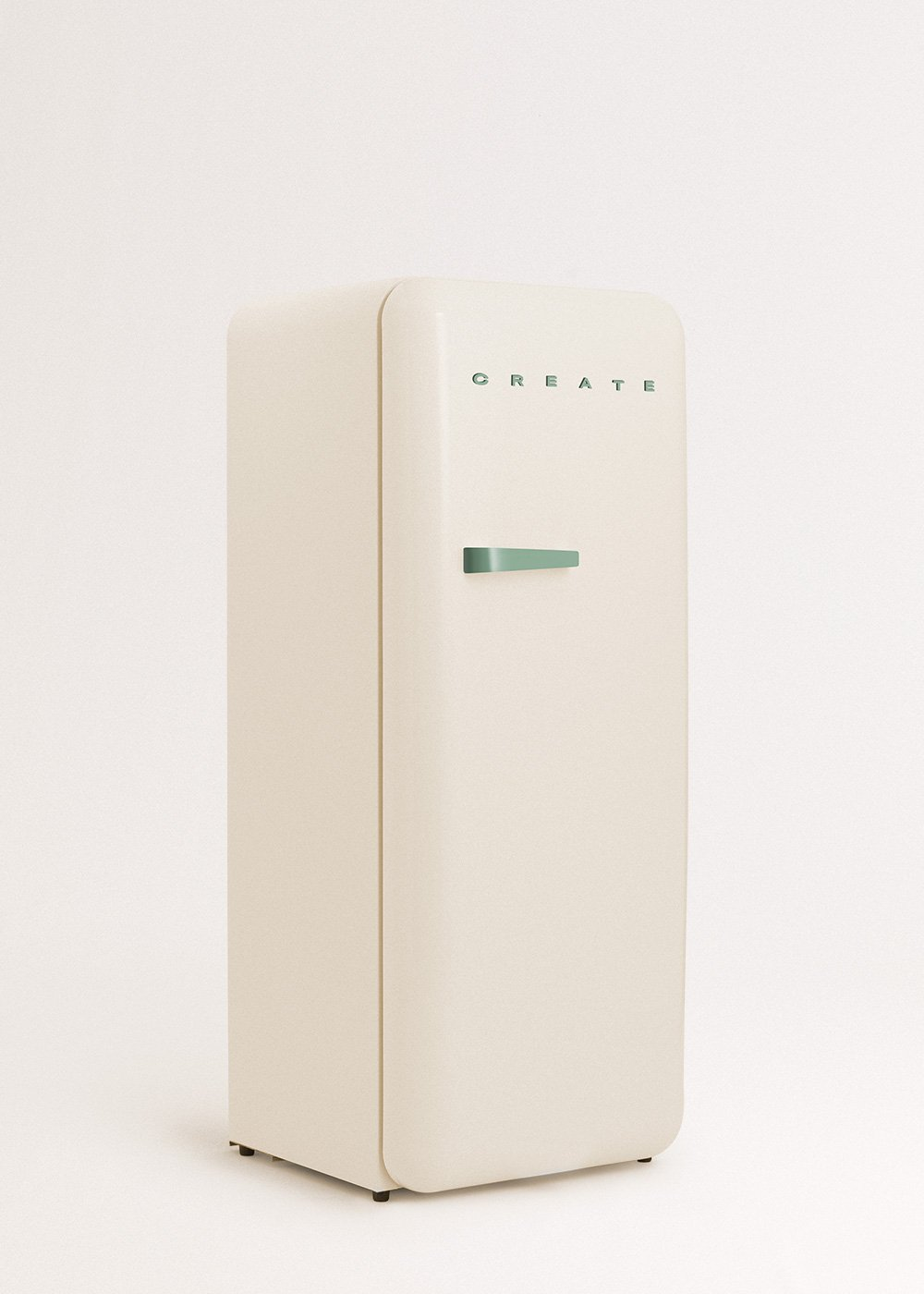 Refrigerador crema con manija verde y texto 'CREATE', sobre fondo blanco.