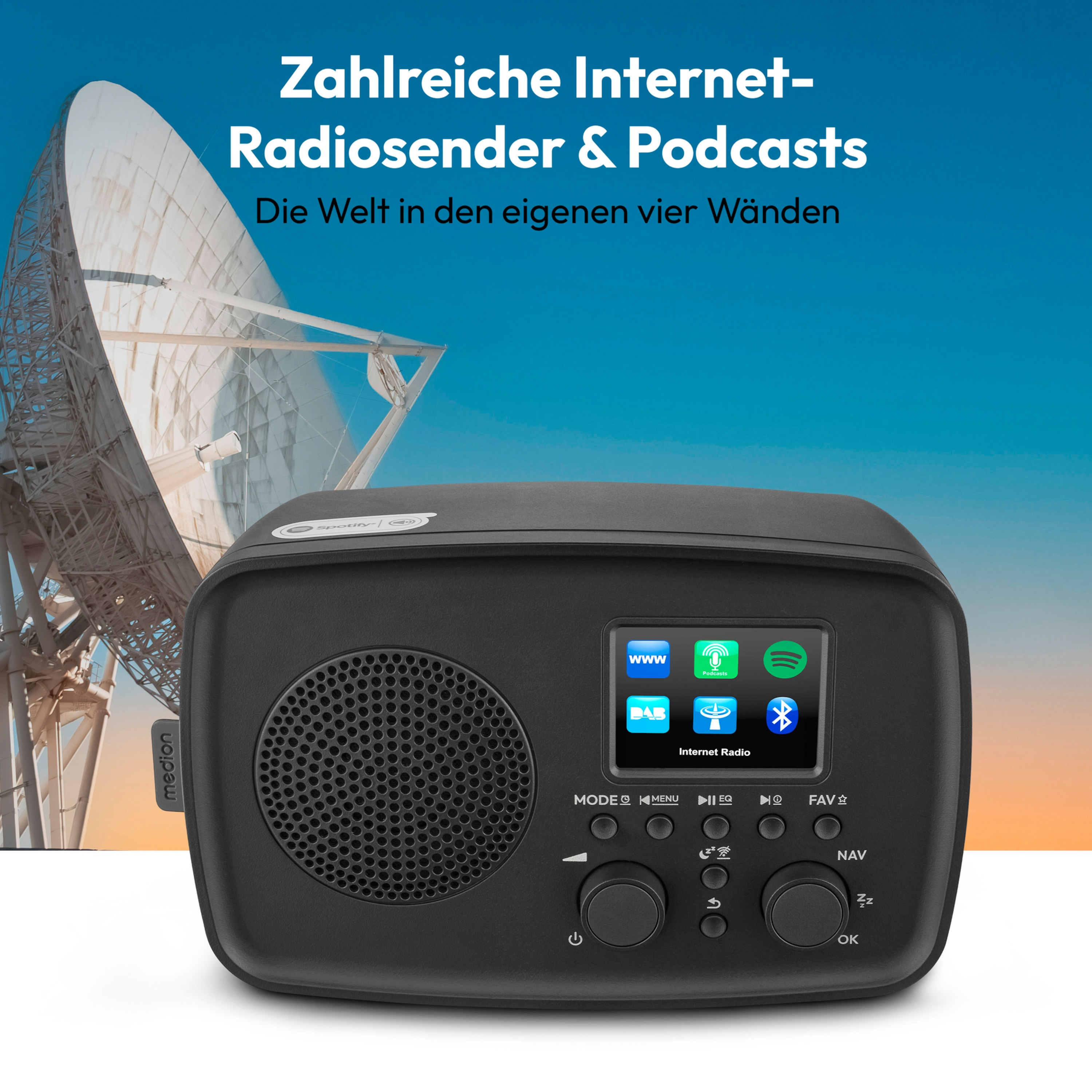 Schwarzes Internetradio mit Bildschirm, Symbolen und einer großen Satellitenschüssel im Hintergrund.