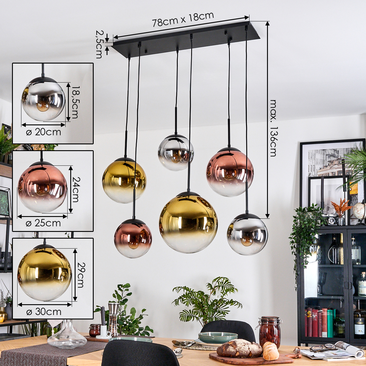 Esszimmer mit Holztisch, schwarze Deckenlampe mit sechs kugelförmigen Lichtern. Abmessungen sind angegeben.