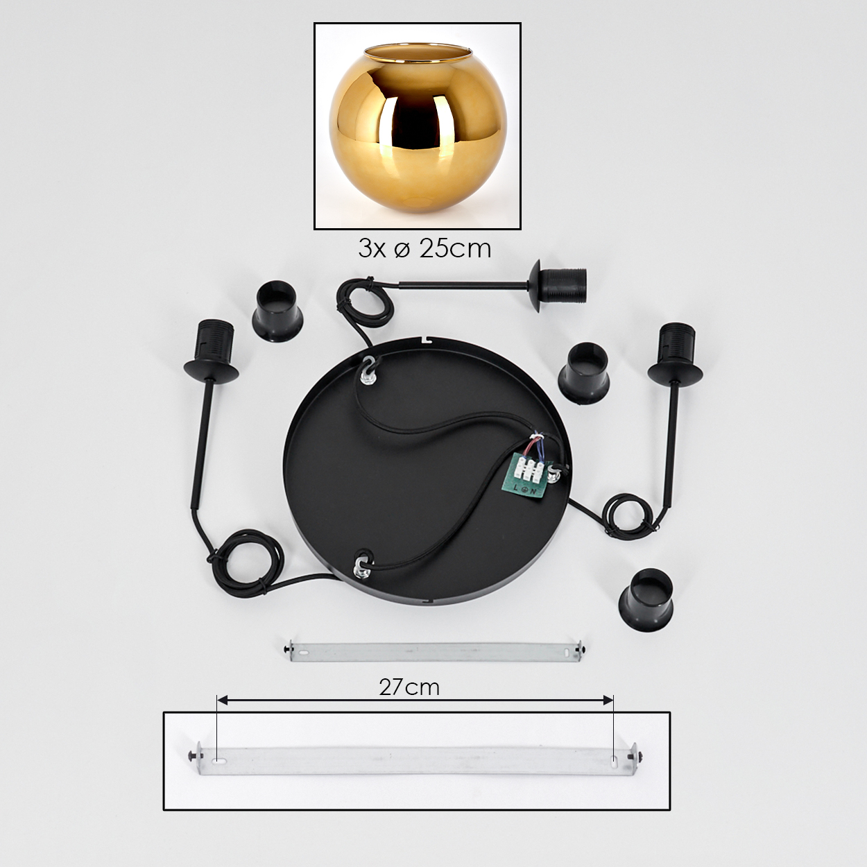Draufsicht einer zerlegten schwarzen Hängelampe. Enthält eine goldene Schale, schwarze Drähte, Lampenfassungen und eine 27 cm lange Metallschiene.