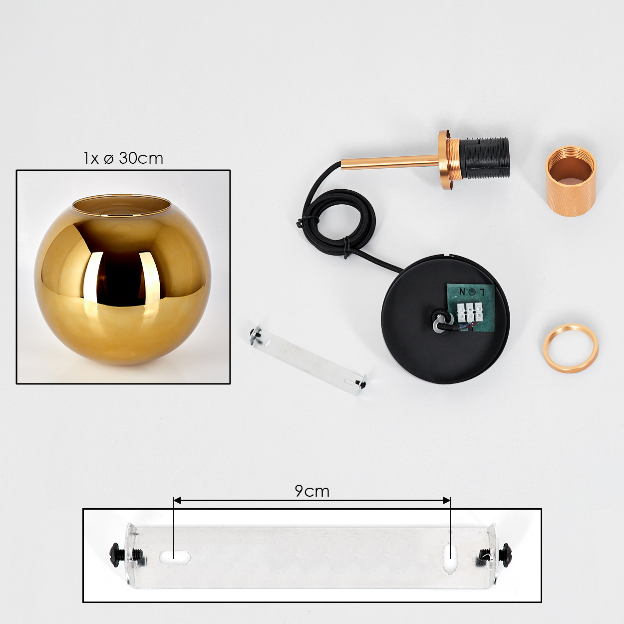 Goldener kugelförmiger Lampenschirm, Lampenteile und eine 9 cm lange Halterung auf weißem Untergrund. Teile umfassen Halter, Kabel.