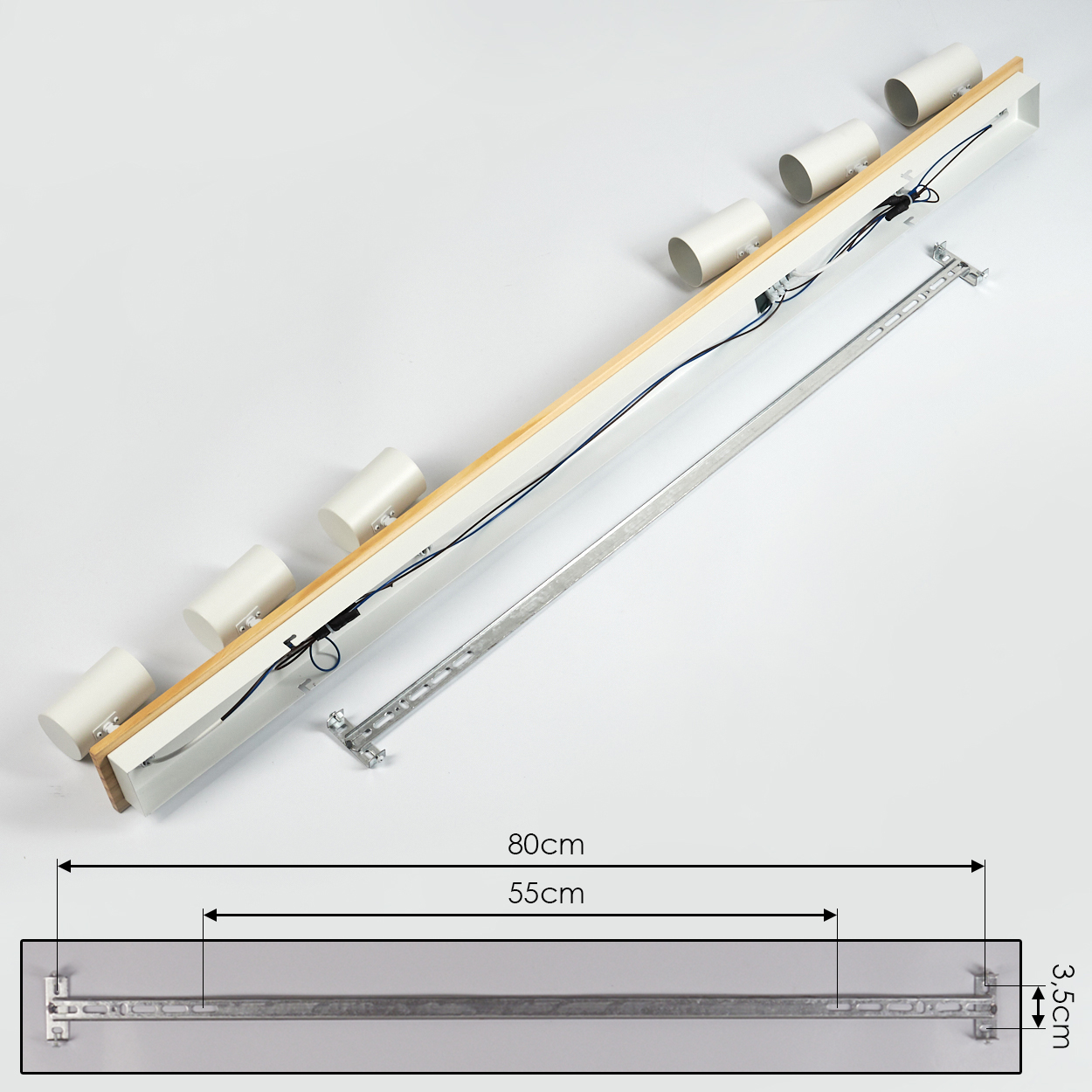 Deckenleuchte mit sechs Strahlern, Holz- und weißem Rahmen, Metallhalterung. Maße: 80 cm und 55 cm, Halterung 3,5 cm.