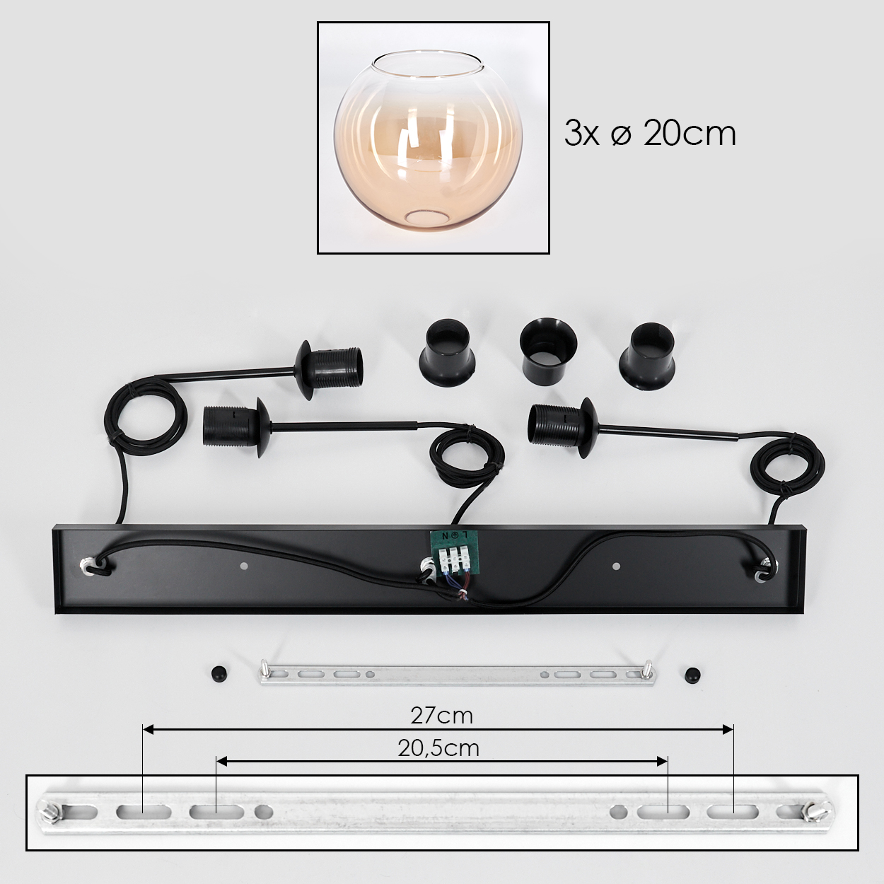 Komponenten einer Deckenleuchte. Enthält Glaskugel, schwarze Metallteile, Drähte und eine Halterung. Abmessungen sind angegeben.