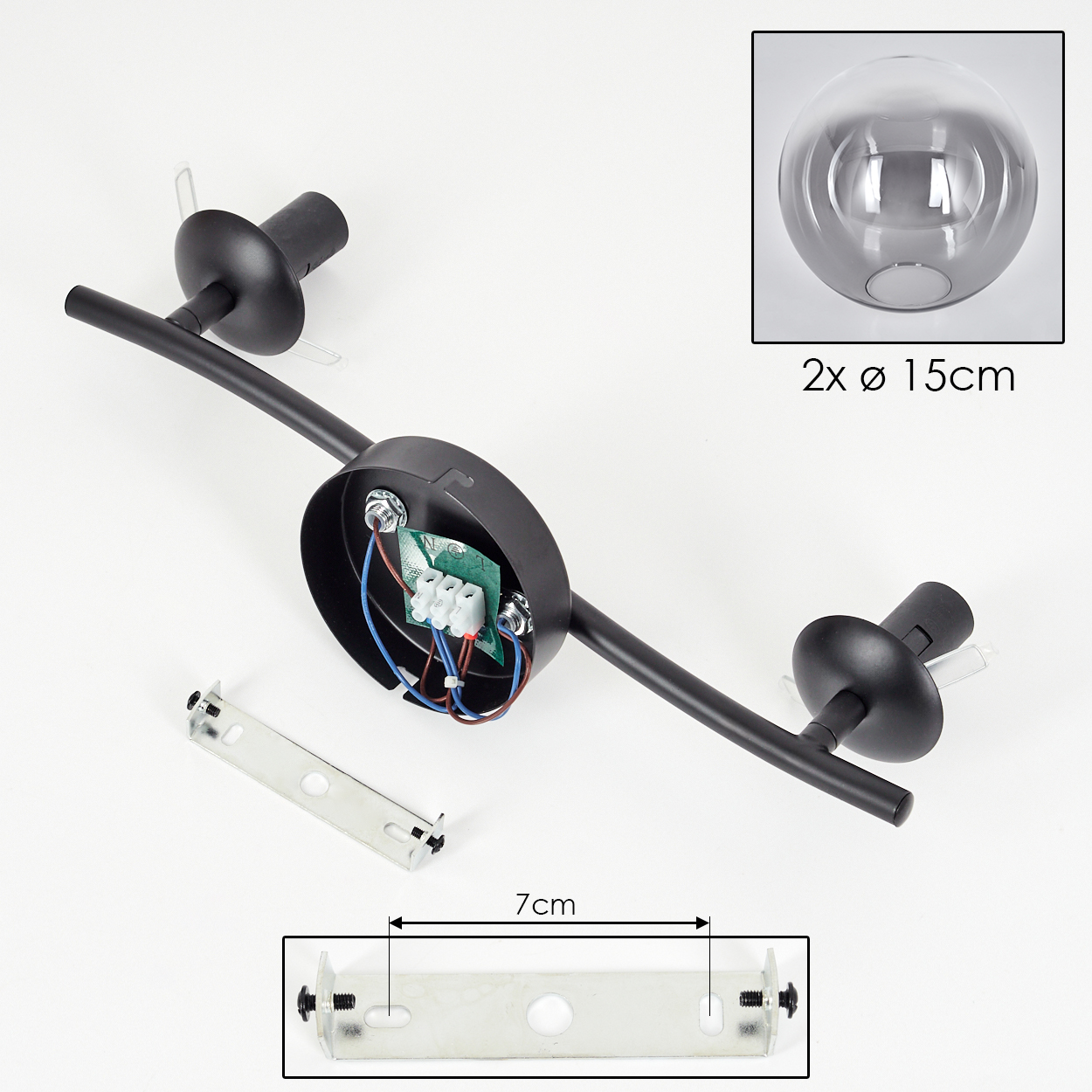 Schwarze Lampenfassung mit zwei Glühbirnenhaltern, einer Halterung und einem Glasschirm, zusammen mit Abmessungen.