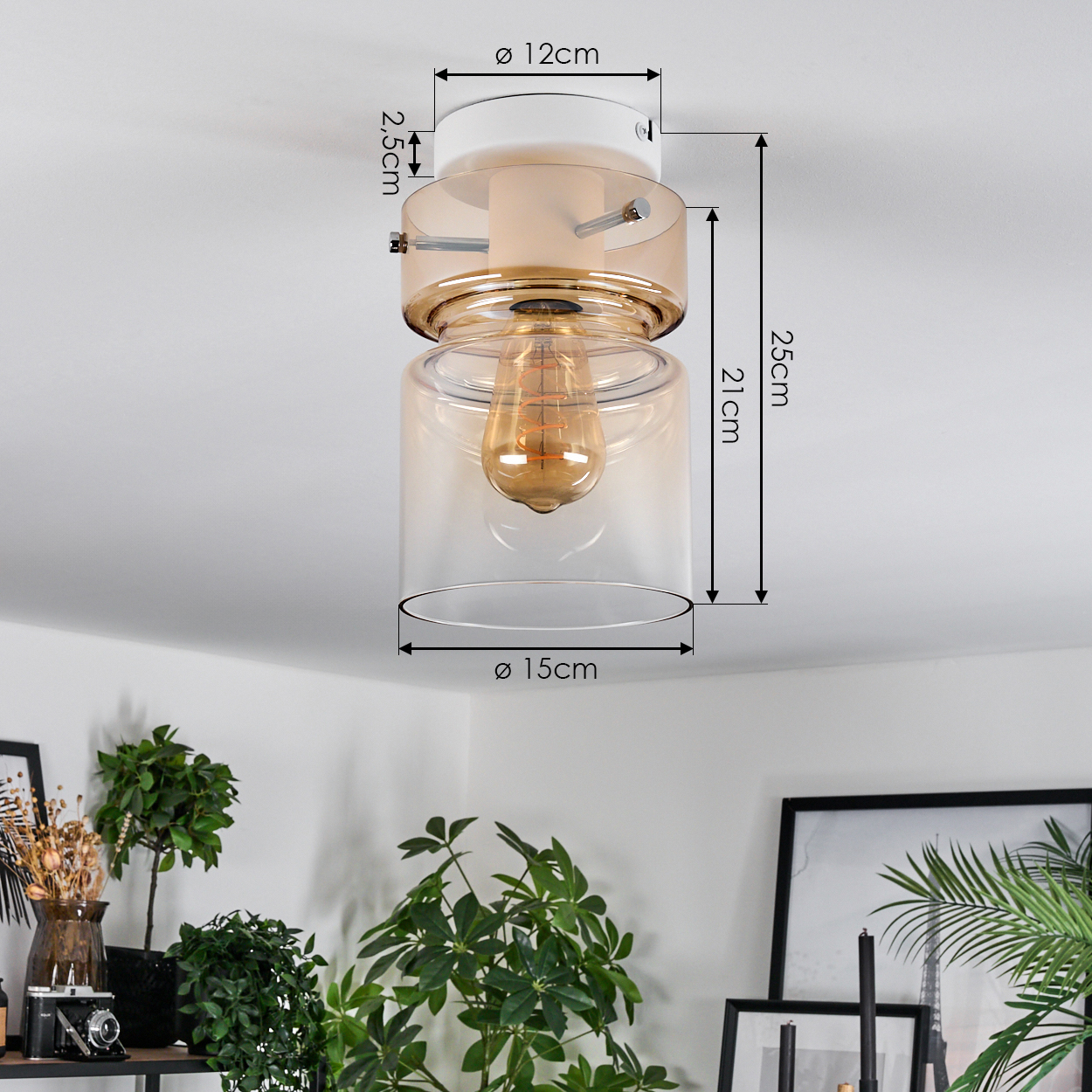 Eine moderne Deckenlampe mit Maßangaben. Sie hat einen zylindrischen Glasschirm, eine Glühbirne und eine weiße Montagebasis.