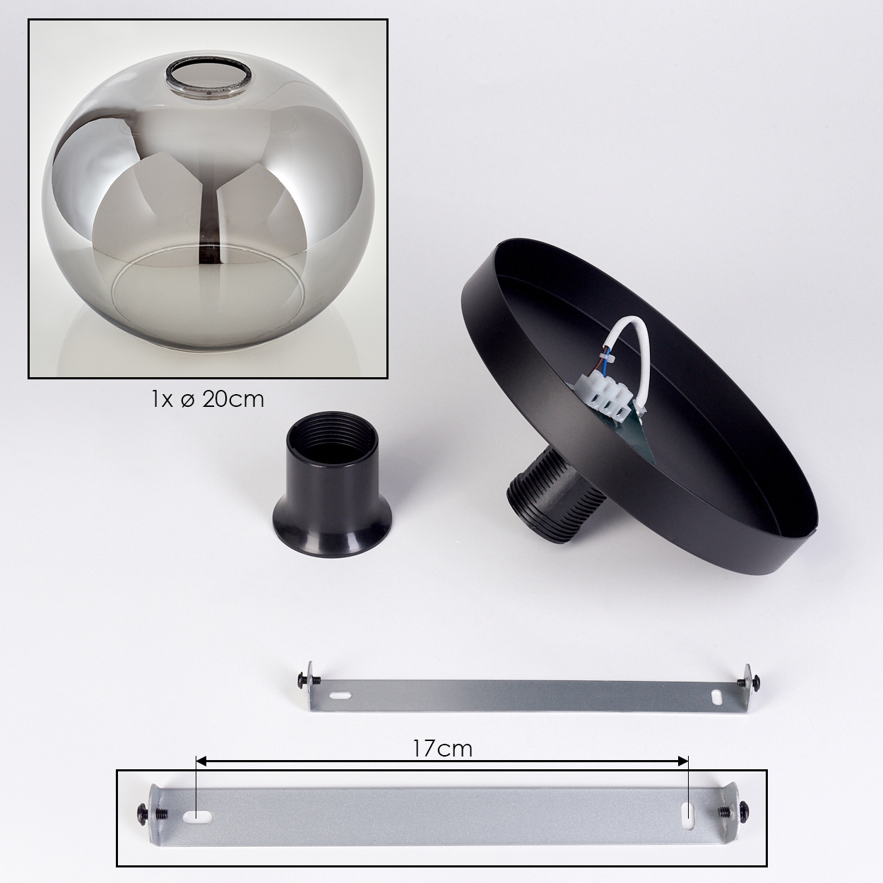 Zerlegte Leuchte. Enthält einen kugelförmigen Glasschirm, eine schwarze Deckenhalterung, eine Fassung und eine Metallhalterung (17 cm).