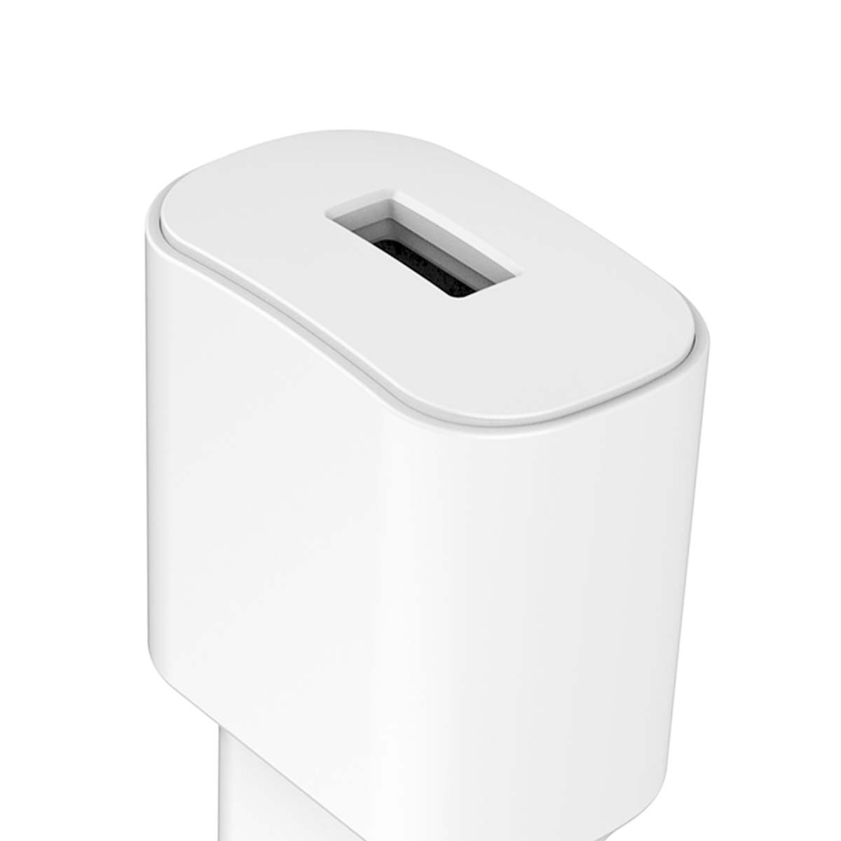 Gros plan d'un chargeur USB-C blanc. Le chargeur a un port rectangulaire et un design lisse et incurvé. Le fond est blanc uni.