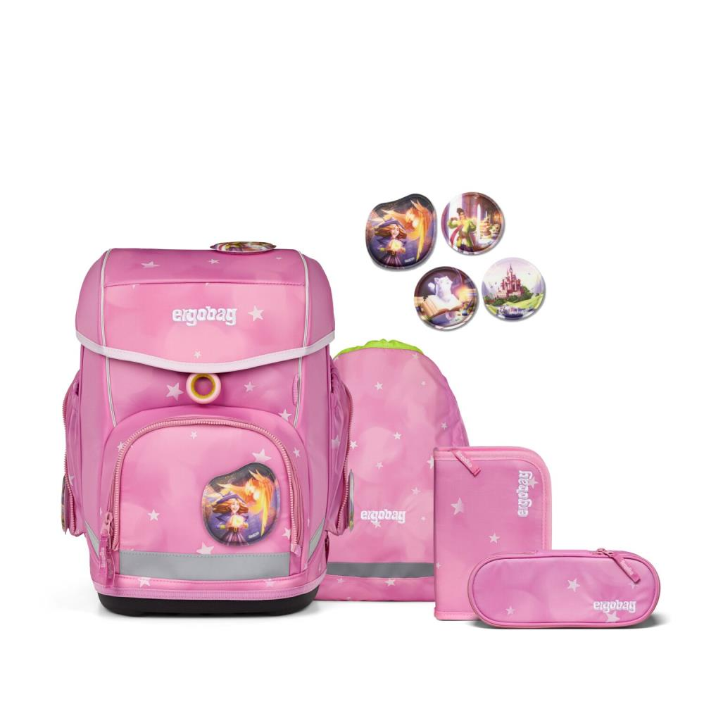 Ein pinkfarbenes Ergobag-Schulrucksack-Set mit zusätzlichen Taschen und Abzeichen. Es zeigt ein Prinzessinnen-Design und Sternmuster.