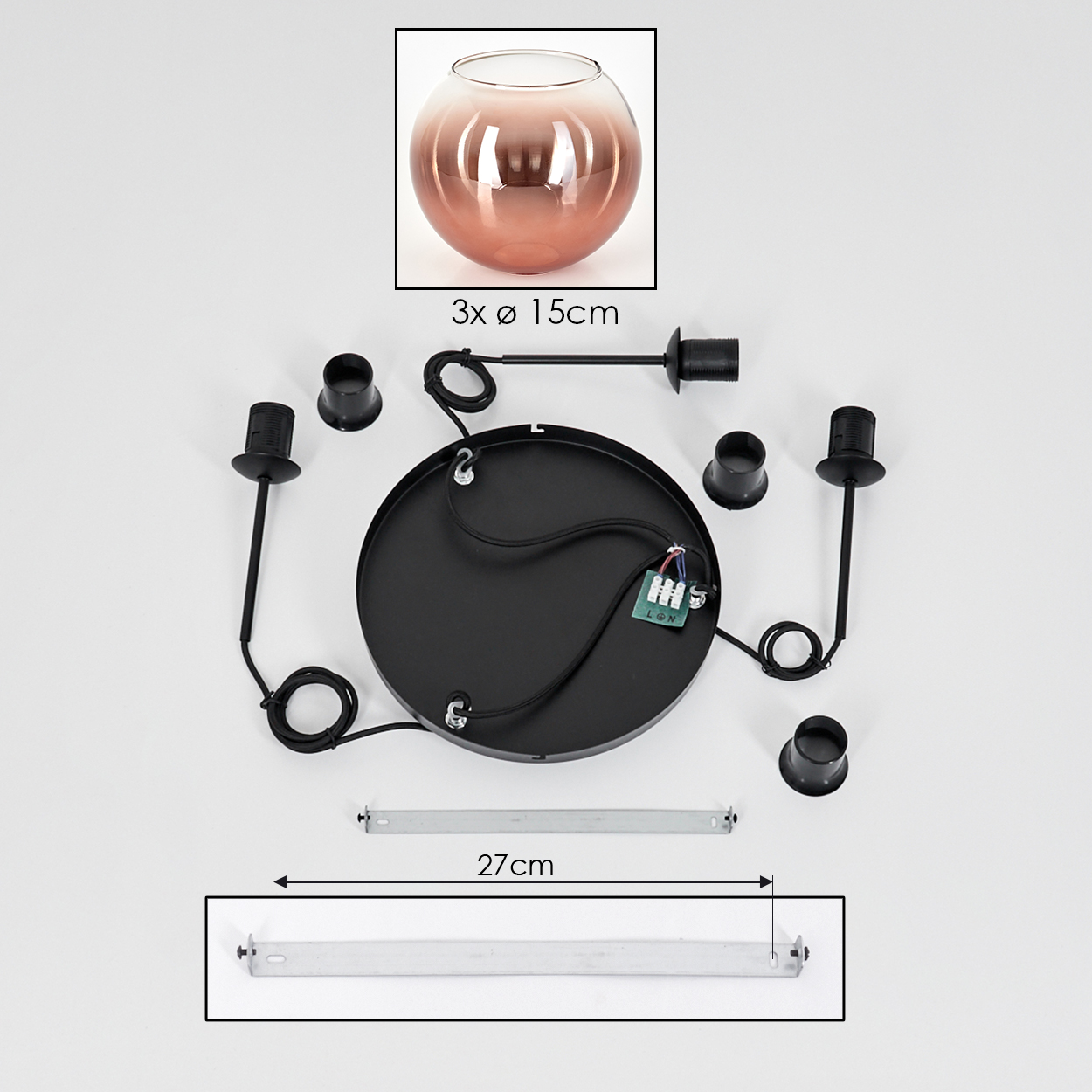 Eine zerlegte schwarze Pendelleuchte mit Teilen wie Glaskugel, kreisförmiger Basis, Lampenfassungen und Metallstäben.