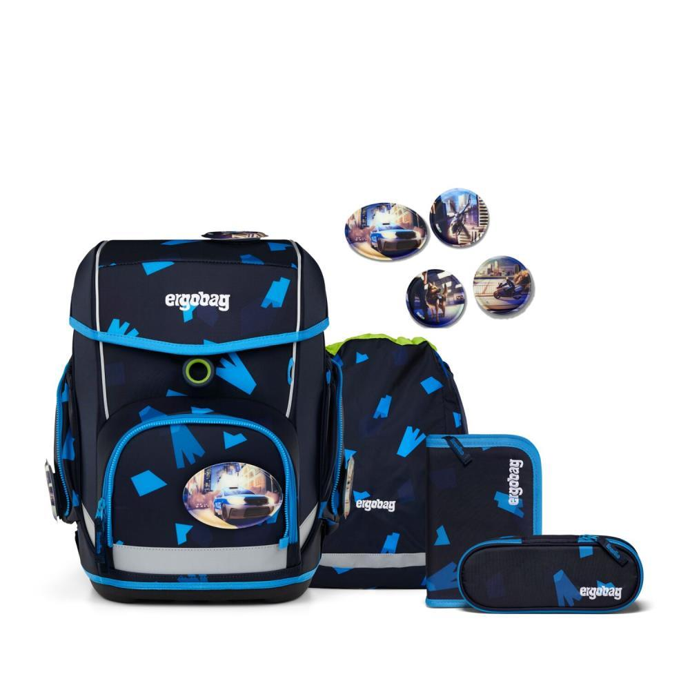 Ein Schulranzen-Set, marineblau mit blauen Akzenten. Enthält einen Rucksack, Federmäppchen, Turnbeutel und Aufnäher mit Autobildern.
