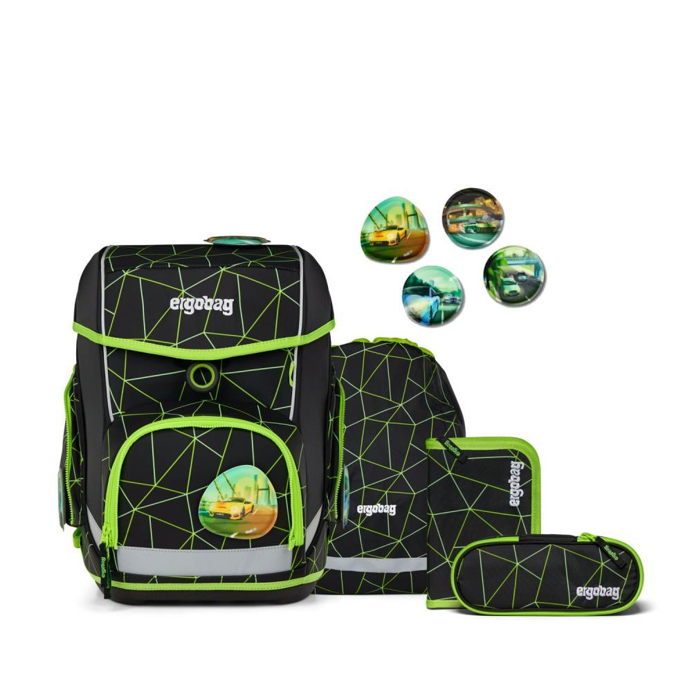 Ein schwarzes Rucksack-Set mit grünen Akzenten und geometrischen Mustern. Enthält einen Rucksack, Federmäppchen und Zubehör. Mit Auto-Bildern.
