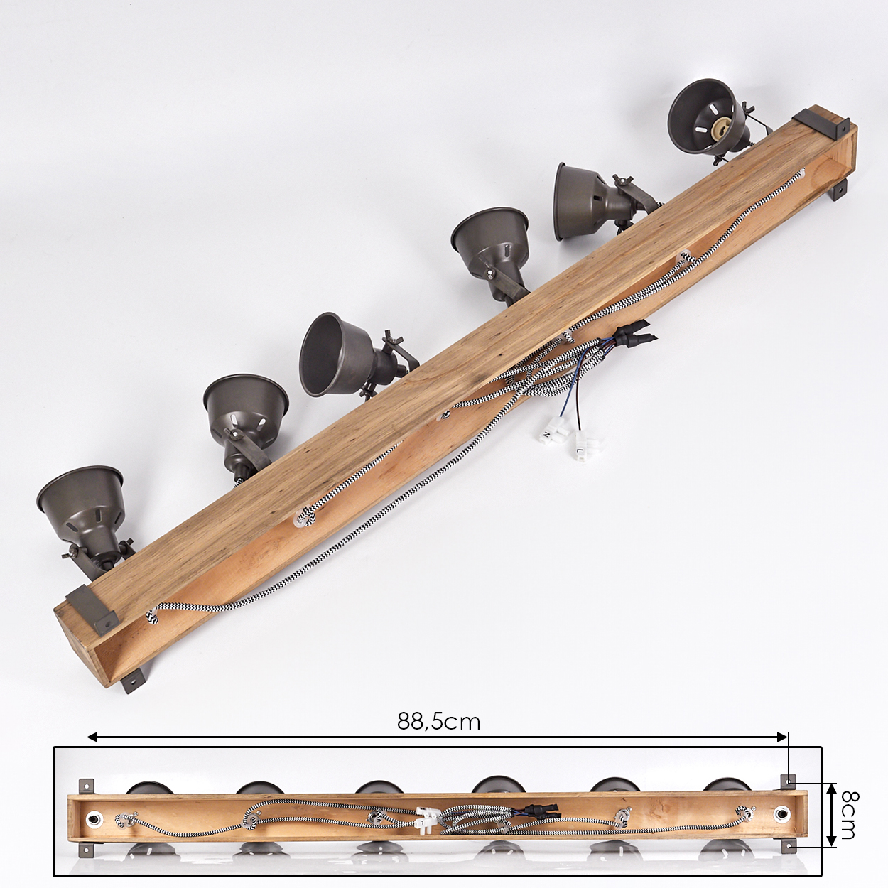 Holzbalken mit fünf grauen Strahlern. Der Balken ist 88,5 cm lang und 8 cm breit. Drähte sind sichtbar.