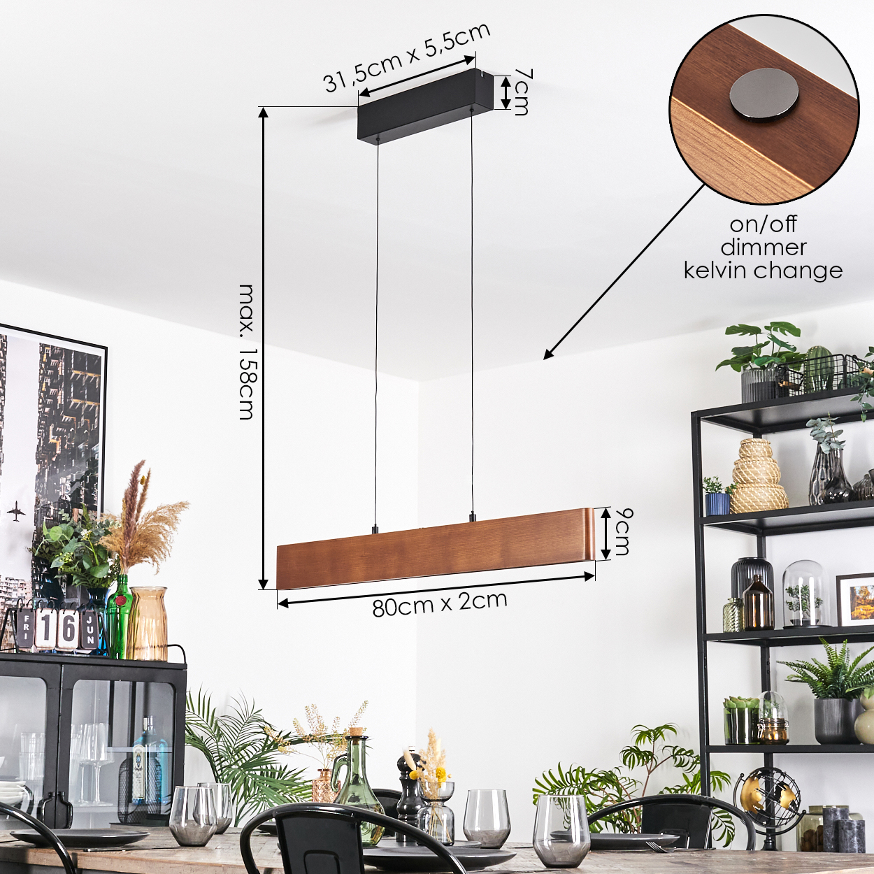 Eine moderne Holz-Pendelleuchte hängt über einem Esstisch. Abmessungen sind beschriftet, mit Ein/Aus-Dimmer-Funktion.