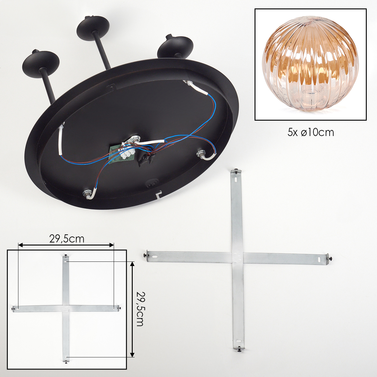 Zerlegte Deckenlampe mit schwarzer Basis, drei Armen und Glaskugel. Abmessungen und Komponenten sind ebenfalls abgebildet.