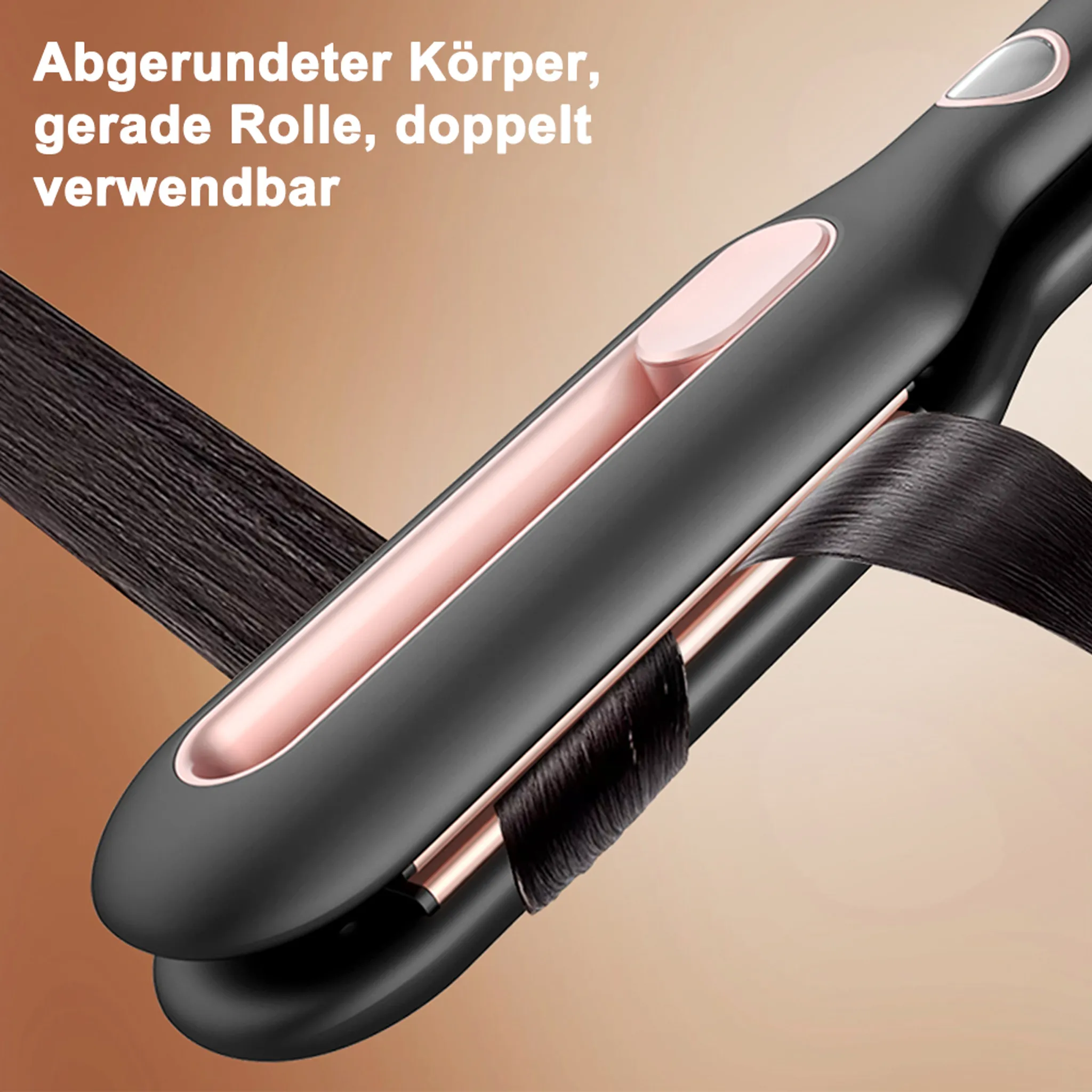 Ein schwarzes und roségoldenes Glätteisen mit Haarsträhnen, die geglättet werden. Der Hintergrund ist braun.