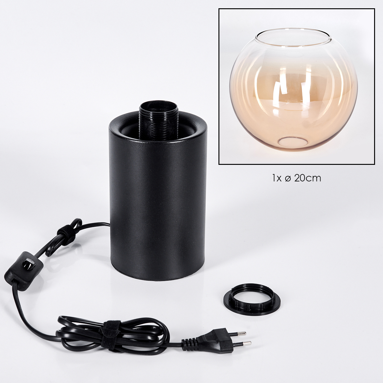 Schwarzer Lampensockel mit Netzkabel, Stecker und einem abgenommenen Ring. Eine Einlage zeigt einen Glasschirm.
