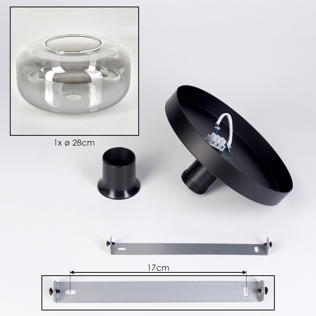 Komponenten einer Lampe. Ein Glasschirm, ein schwarzer Lampenhalter, ein schwarzer Lampensockel und eine Metallhalterung mit Schrauben.