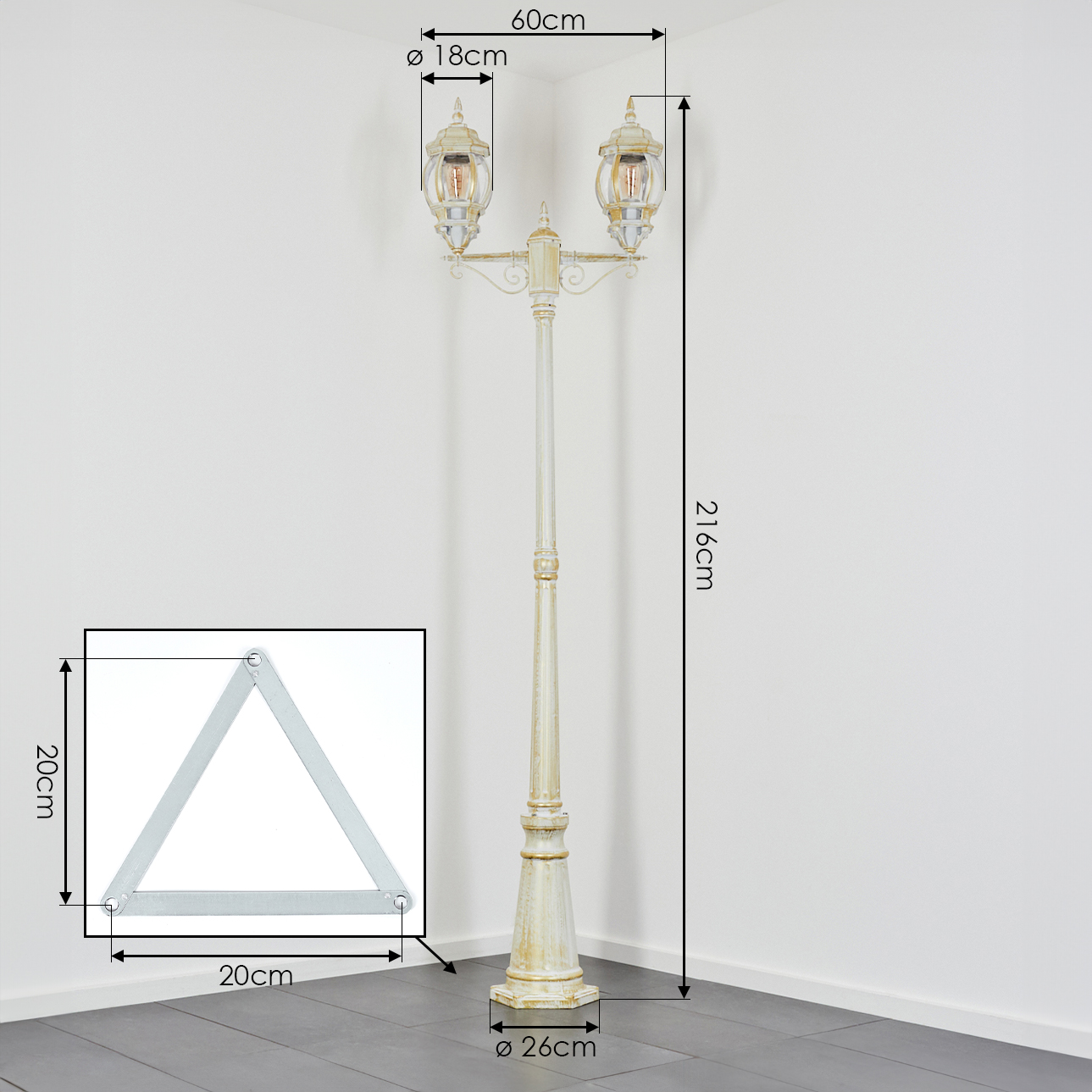 Cremefarbene Laterne mit zwei Lampen. Maße: Höhe 216cm, Breite 60cm, Basisdurchmesser 26cm. Ein zusätzliches Metalldreieck.