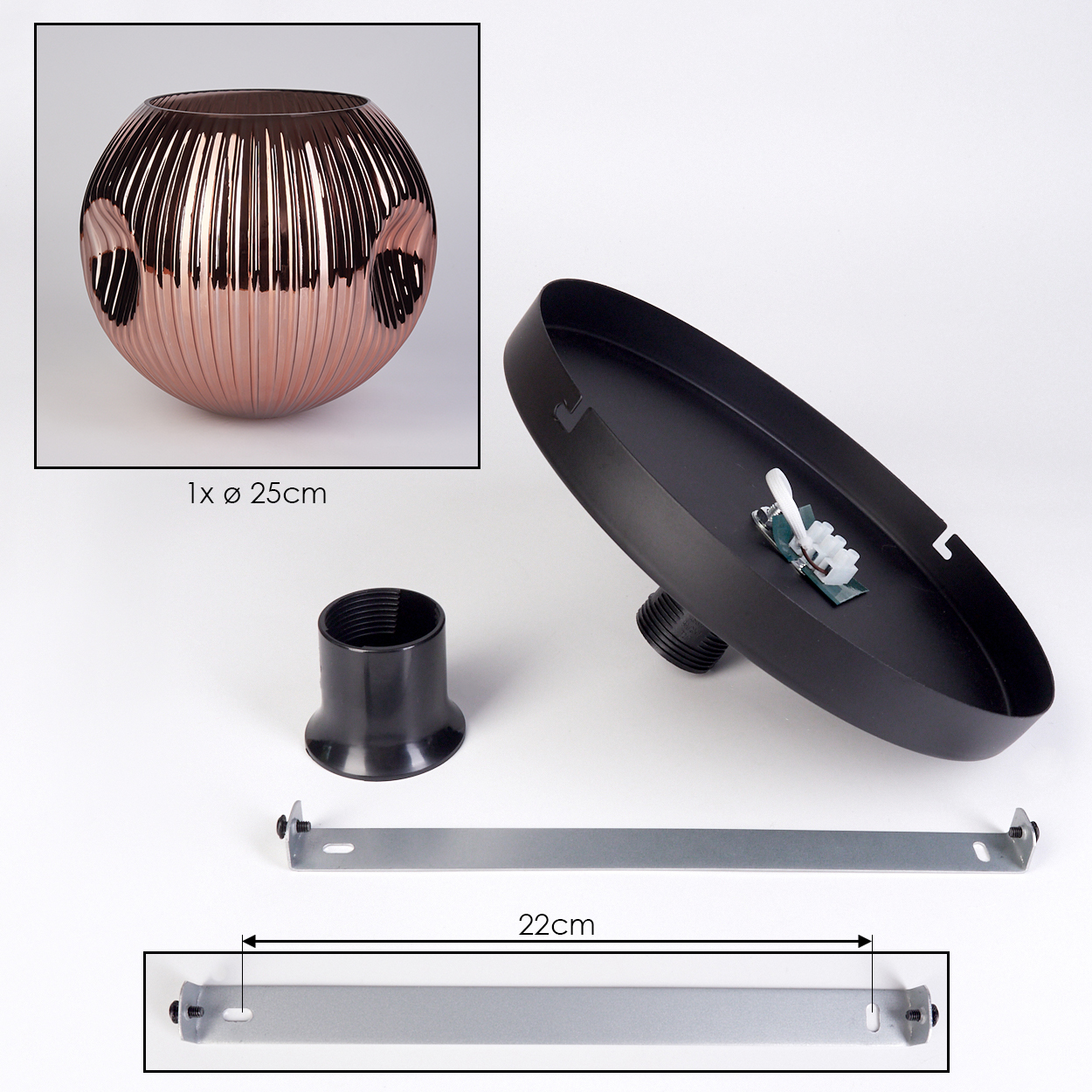 Eine zerlegte Lampe mit kupferfarbener Kugel, schwarzen Komponenten und einer silbernen Metallhalterung. Maße sind angegeben.