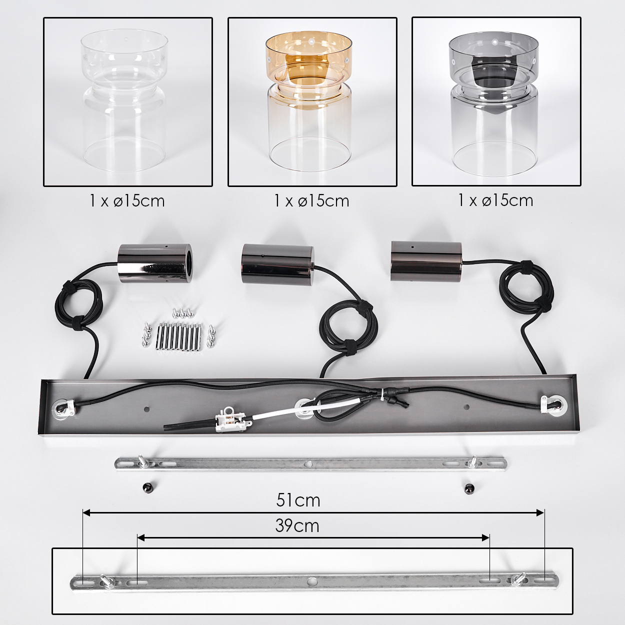 Komponenten einer Deckenleuchte: Glasschirme, Metallarmaturen, Drähte, Schrauben und eine Metallbasis. Abmessungen sind angezeigt.