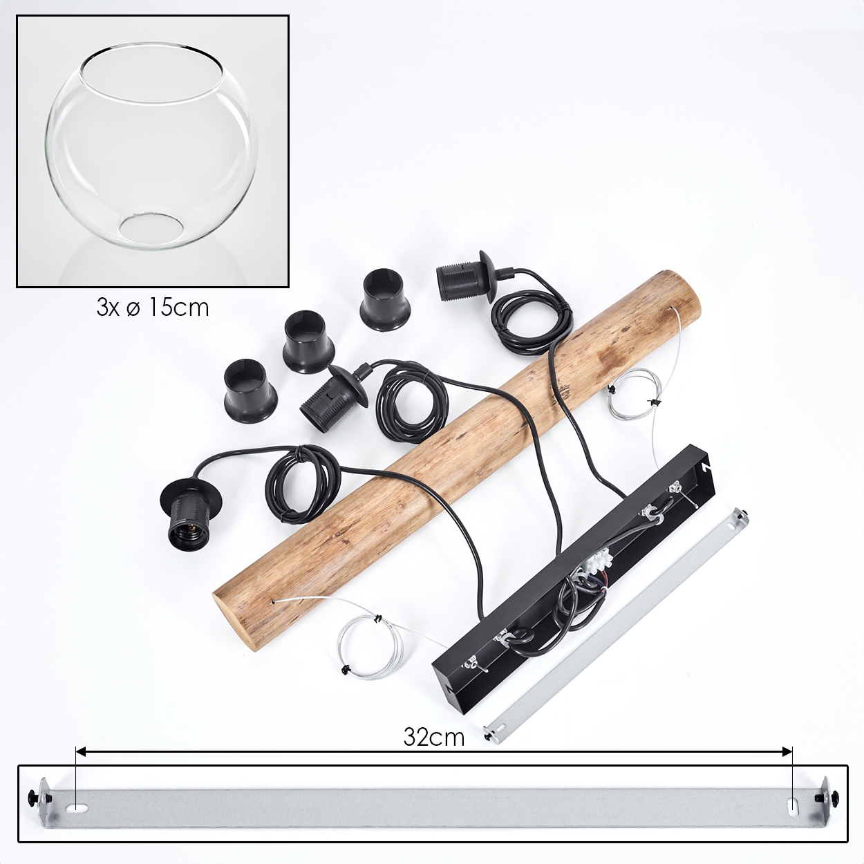 Ein zerlegtes Lampen-Kit auf weißem Untergrund. Enthält Glasschirm, schwarze Lampenfassungen, Holzbalken, Metallteile und Drähte.