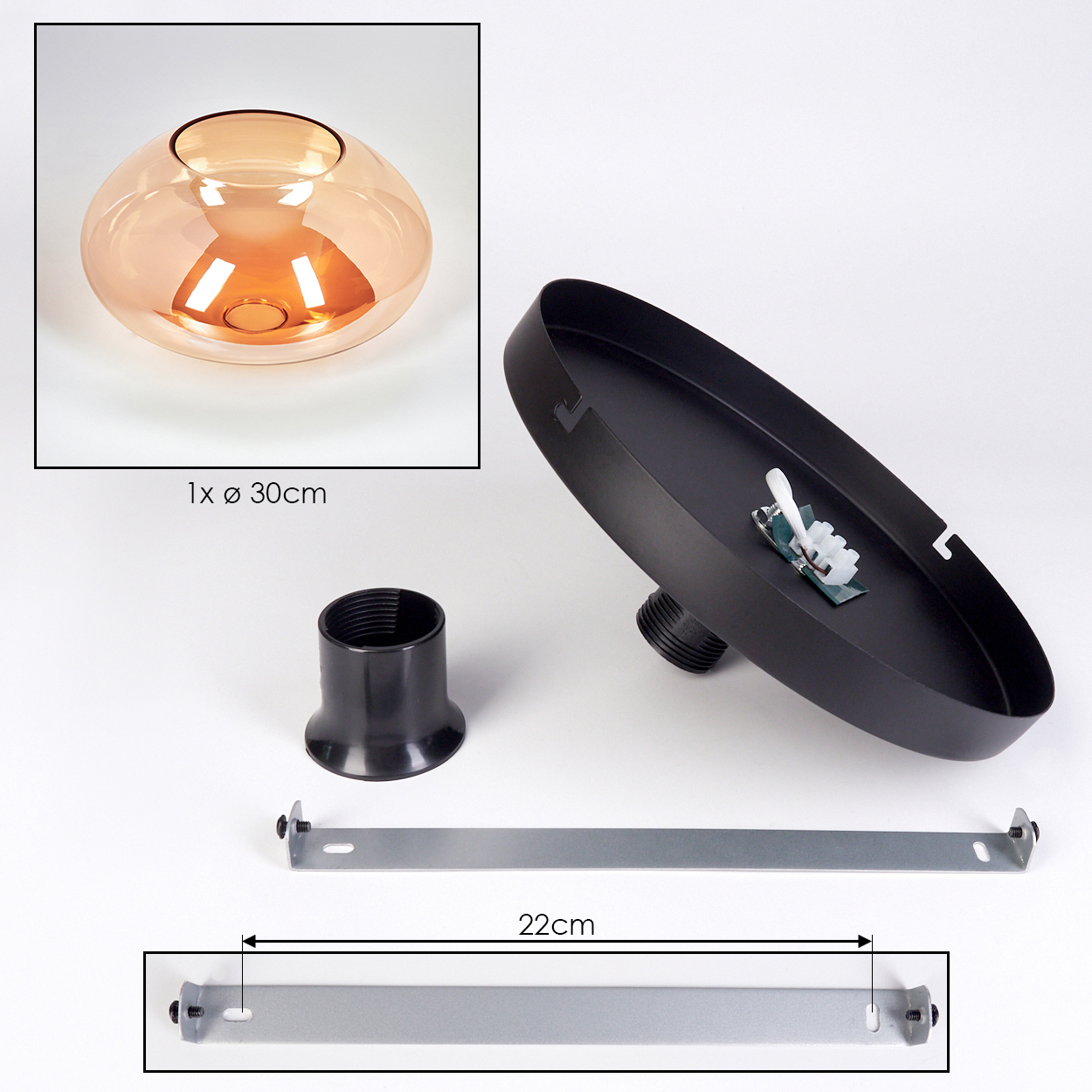 Zerlegte Lampenteile: Glasschirm, schwarzer Metallsockel, Lampenfassung und eine 22 cm lange Metallhalterung. Teile auf weißem Hintergrund.