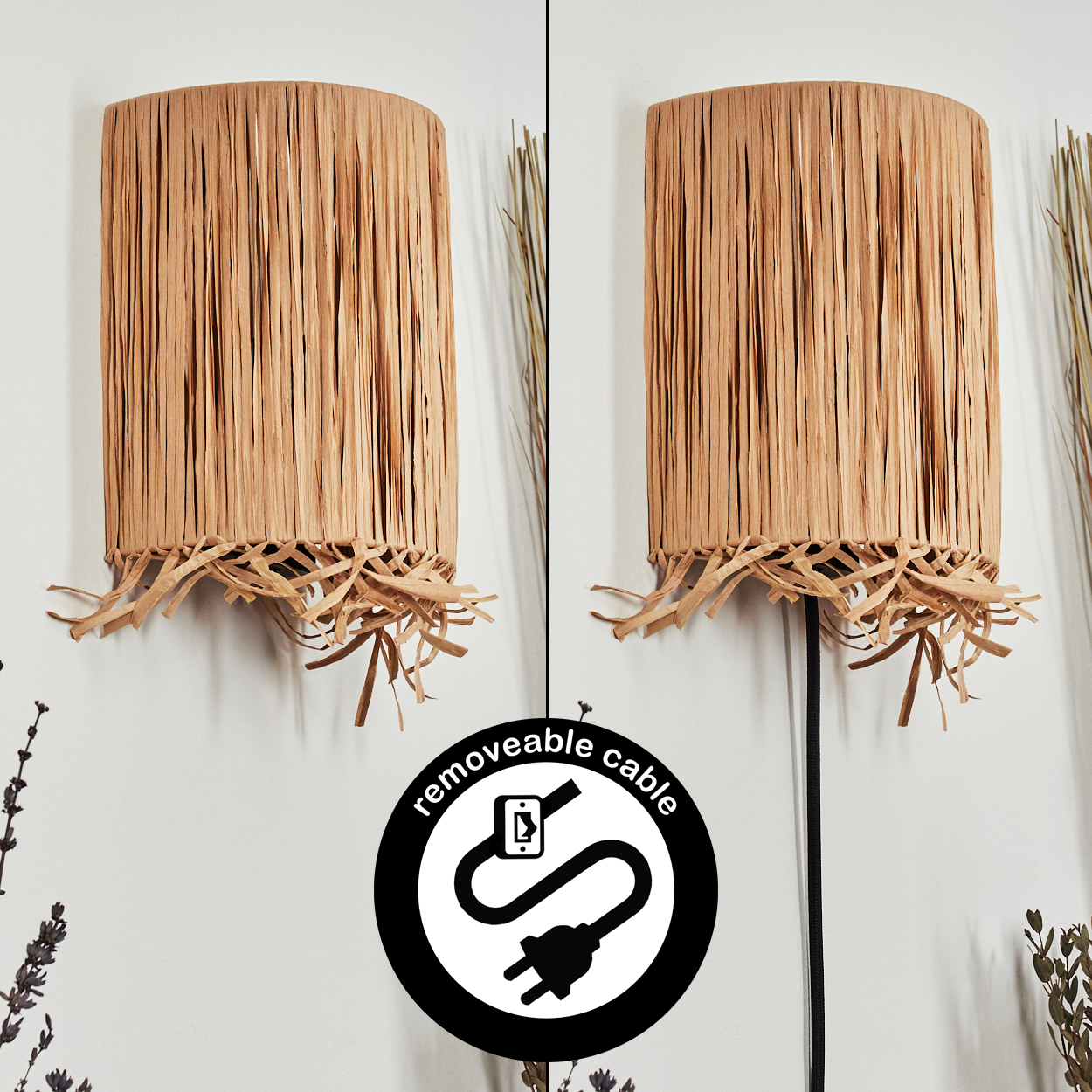 Zwei gewebte Lampen mit einem Symbol für ein abnehmbares Kabel. Jede Lampe ist beige, zylindrisch und an einer weißen Wand befestigt.