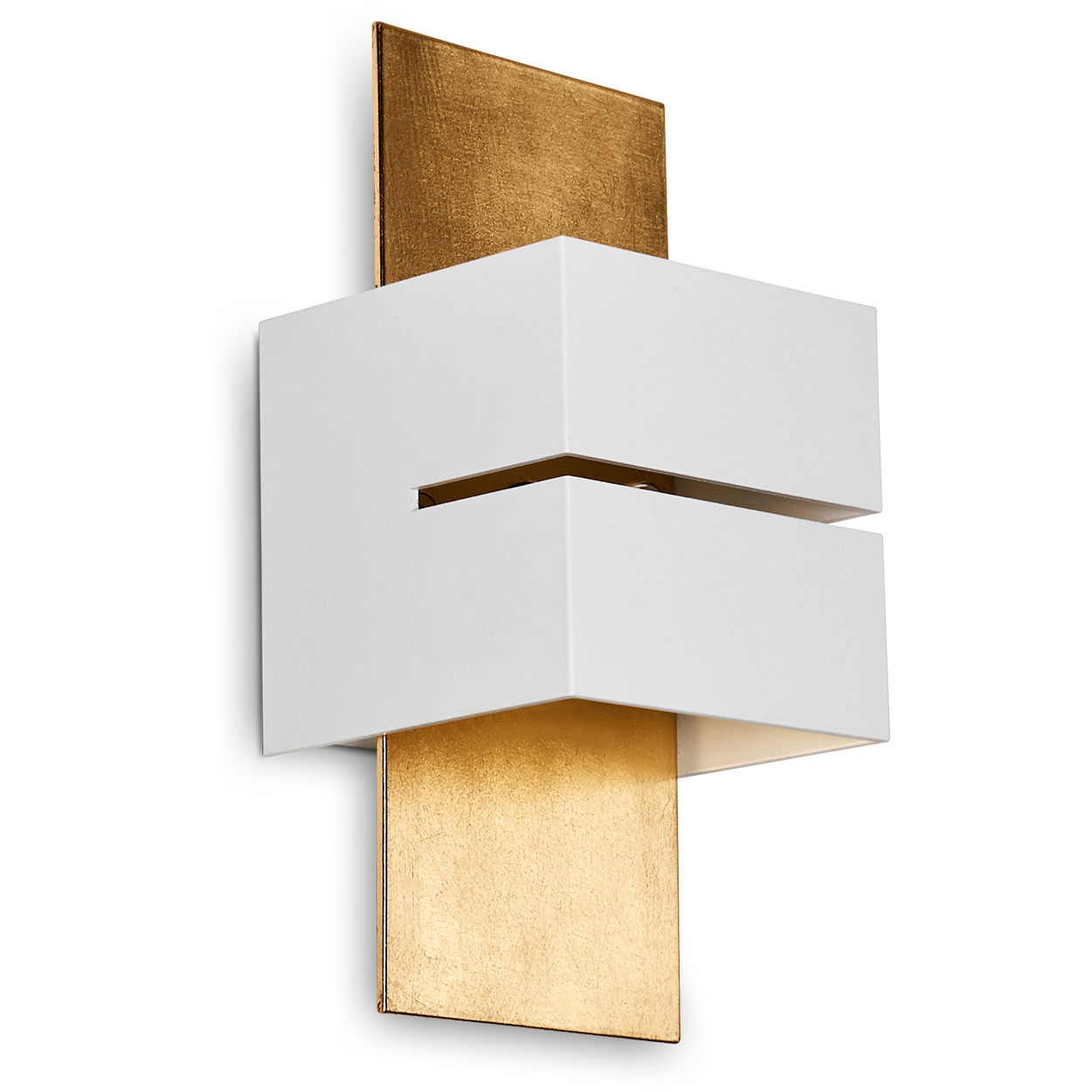 Eine moderne Wandleuchte. Sie hat einen weißen, rechteckigen Körper mit goldenen Akzenten oben und unten. Die Lampe ist vor einem weißen Hintergrund.