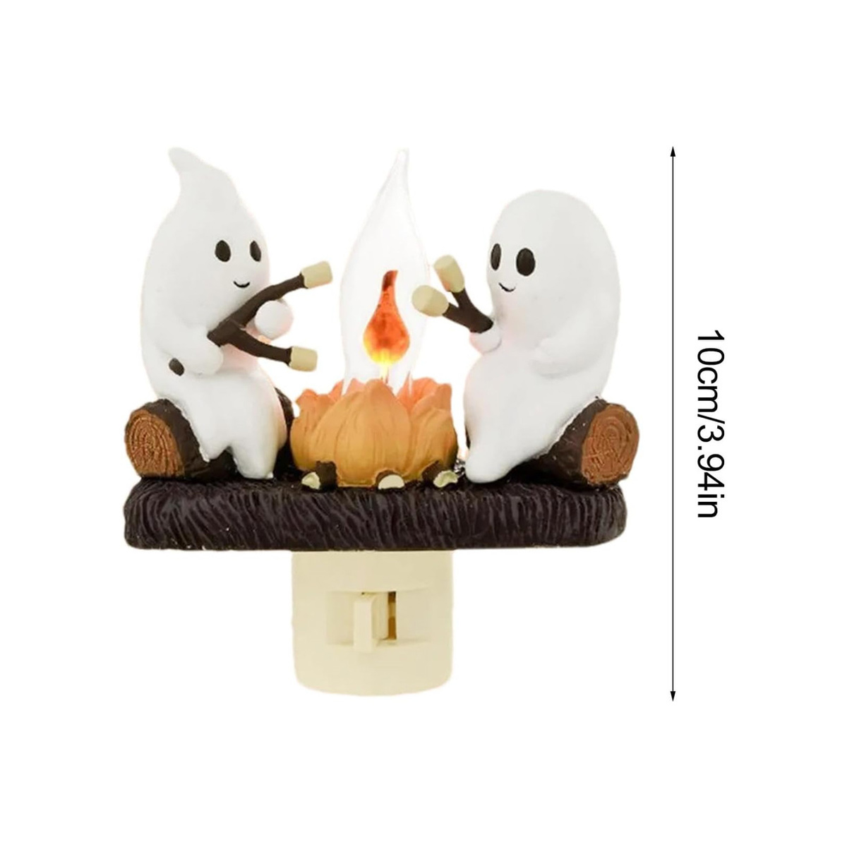 Zwei Geisterfiguren, die Marshmallows über einem kleinen Lagerfeuer rösten. Es hat einen hellen Sockel. Die Höhe beträgt 10 cm.