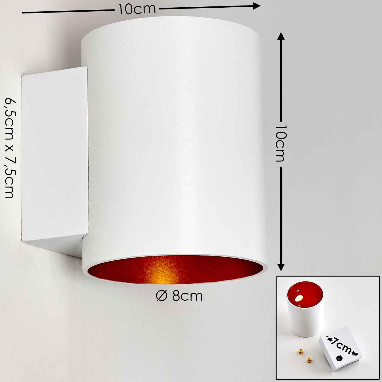 Eine weiße Wandlampe mit rotem Innenraum. Abmessungen sind angegeben. Eine kleine Einlage zeigt eine ähnliche Lampe und Zubehör.