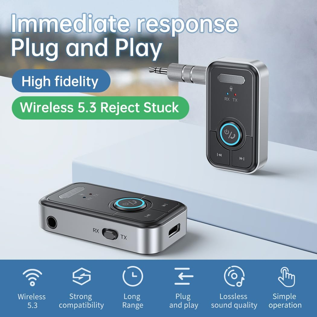 Zwei schwarz-silberne Audio-Sender. Einer ist an eine Buchse angeschlossen. Text: Sofortige Reaktion, Wireless 5.3, Plug and Play.