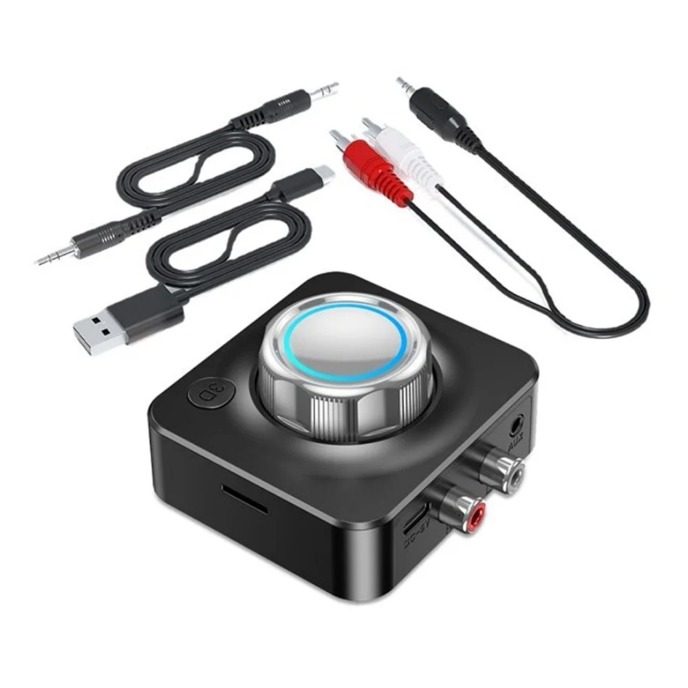 Schwarzes Audiogerät mit Knopf, verschiedene Kabel mit USB- und Audioanschlüssen sowie rote, weiße Audiokabel.