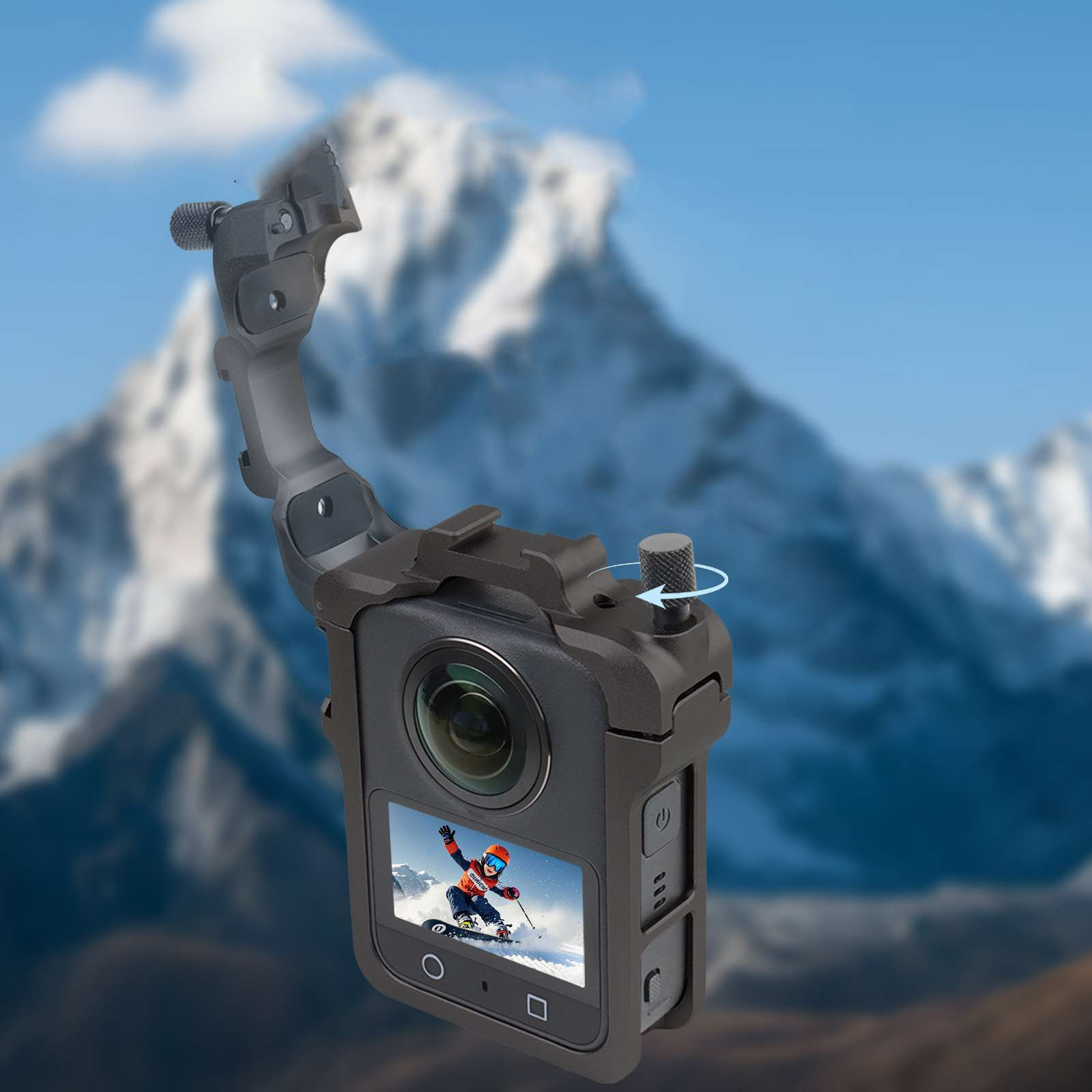 Eine schwarze Action-Kamera mit Bildschirm, auf dem ein Skifahrer zu sehen ist. Im Hintergrund ist ein Berg. Die Kamera befindet sich in einem Rahmen.