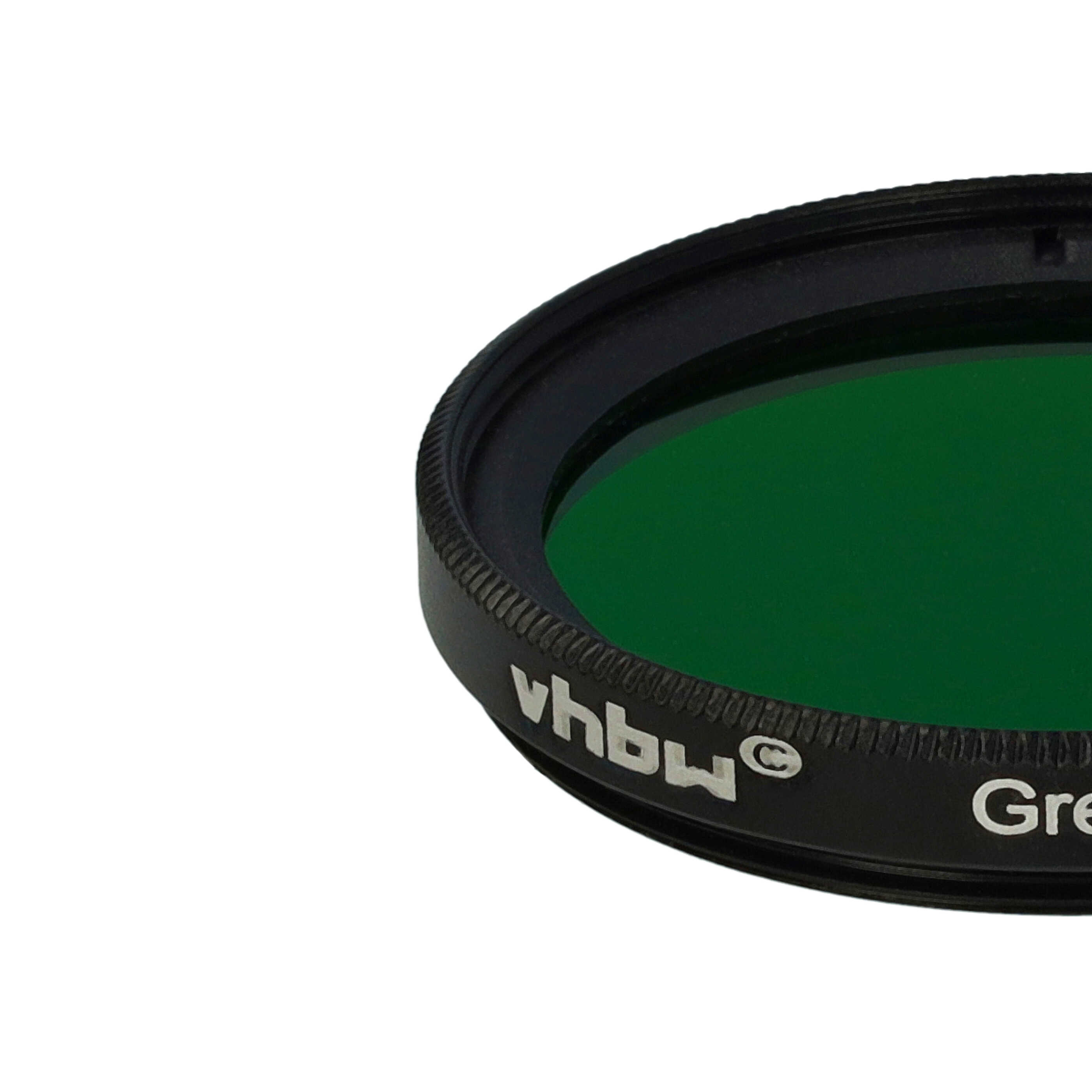 Nahaufnahme eines schwarzen Kameraobjektivfilters mit grünem Glas. Der Filter hat weiße Schrift auf weißem Hintergrund.