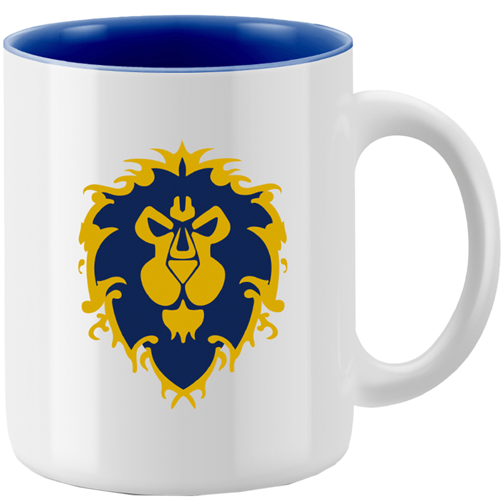 Tazza bianca con interno e manico blu. Ha uno stemma del leone in oro e blu navy, che rappresenta l'Alleanza.