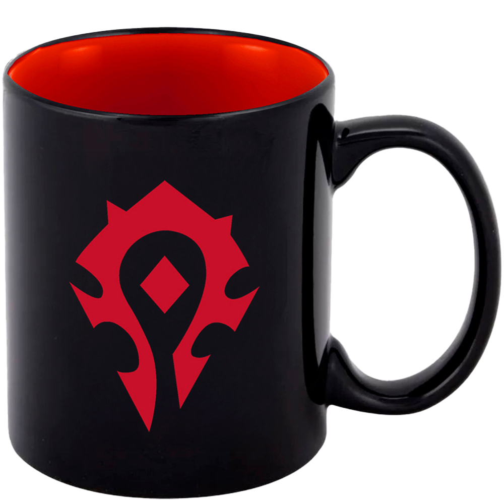 Tazza nera con interno e manico rossi. Presenta un simbolo rosso dell'Orda sul davanti.
