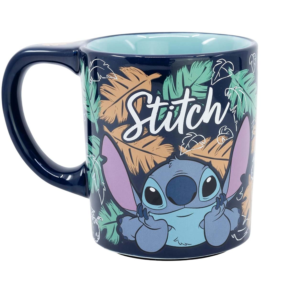 Dunkelblauer Becher mit Stitch-Illustration und 'Stitch'-Text. Er zeigt Stitchs Gesicht mit Blättern und einem hellblauen Innenraum.