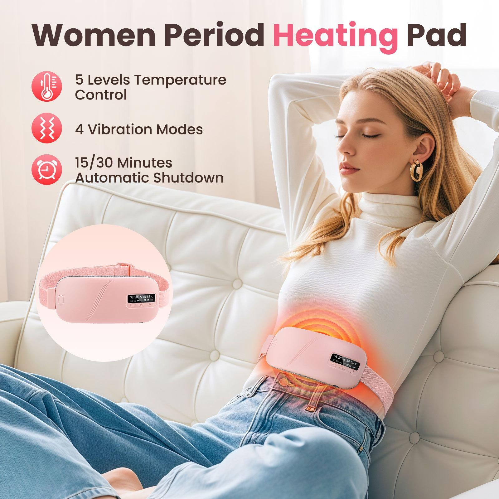 Eine Frau mit einem rosa Heizkissen auf dem Bauch, liegt auf einem weißen Sofa. Text: Women Period Heating Pad.