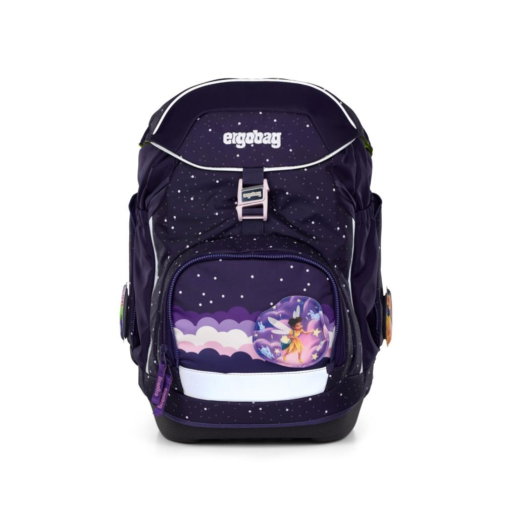 Ein dunkelvioletter Ergobag-Rucksack mit Feen-Design. Er hat weiße Akzente, eine Vordertasche und das Ergobag-Logo.