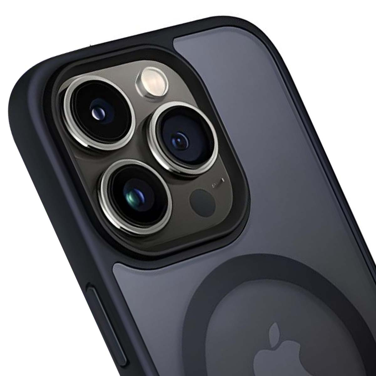 Primo piano di uno smartphone con custodia protettiva. Visibili gli obiettivi della fotocamera e il logo Apple.