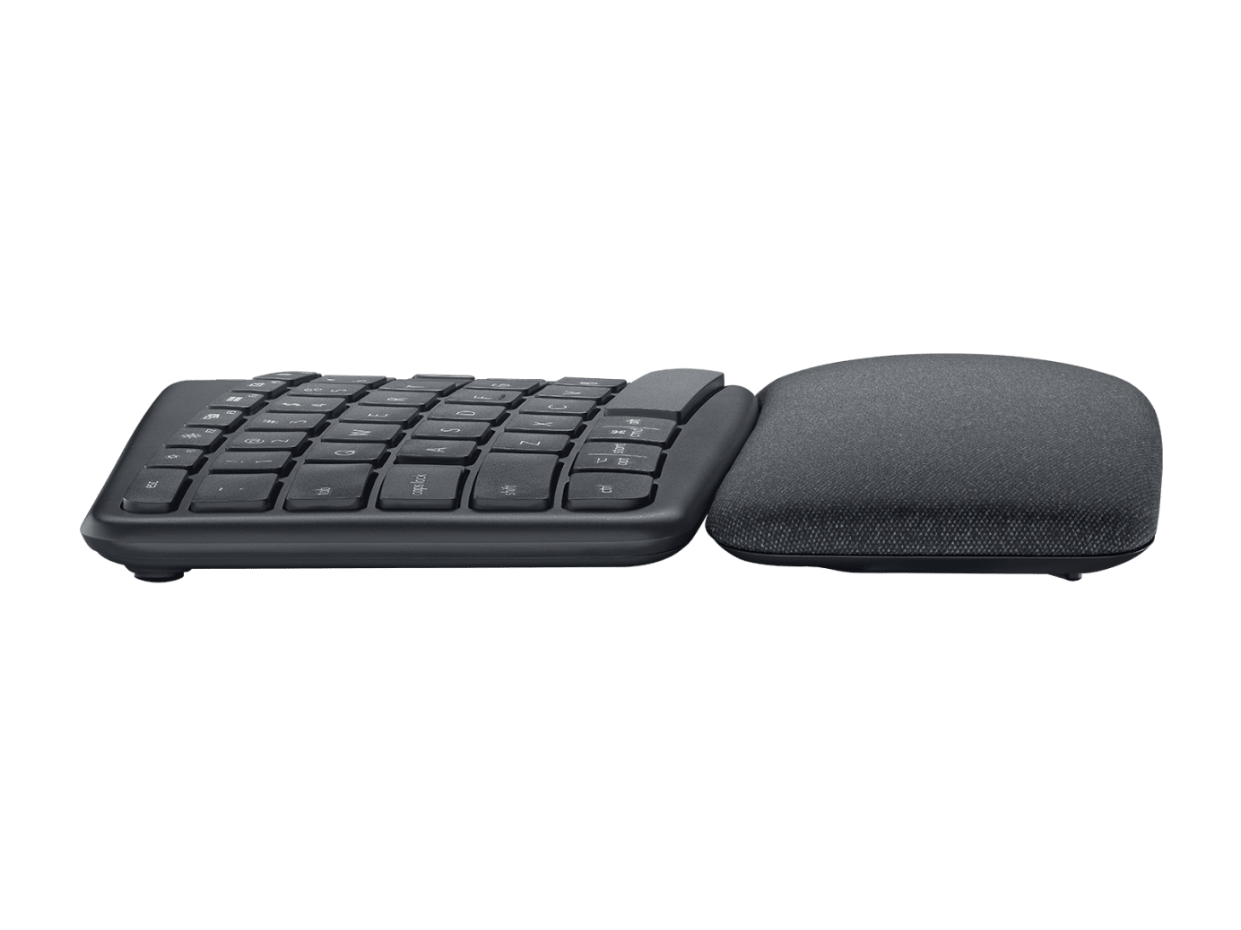 Un teclado ergonómico gris oscuro con reposamuñecas. Las teclas están etiquetadas con letras blancas. El fondo es de color verde sólido.