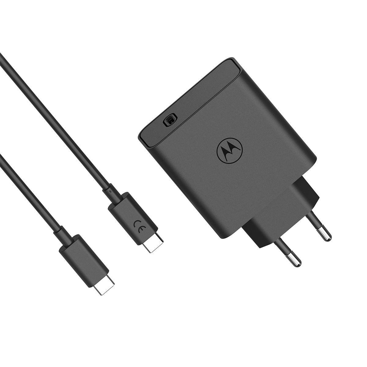Un cargador de teléfono Motorola negro con un cable USB-C. Tiene dos clavijas y el logotipo de Motorola.
